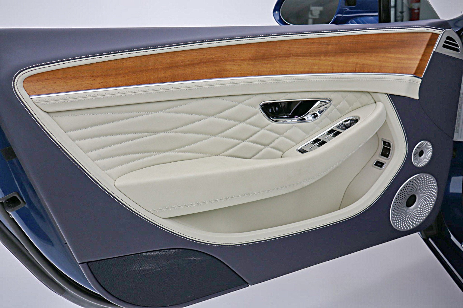 2024 Bentley Continental GTC Azure V8/LEASE OPTIONS AVAILABLE