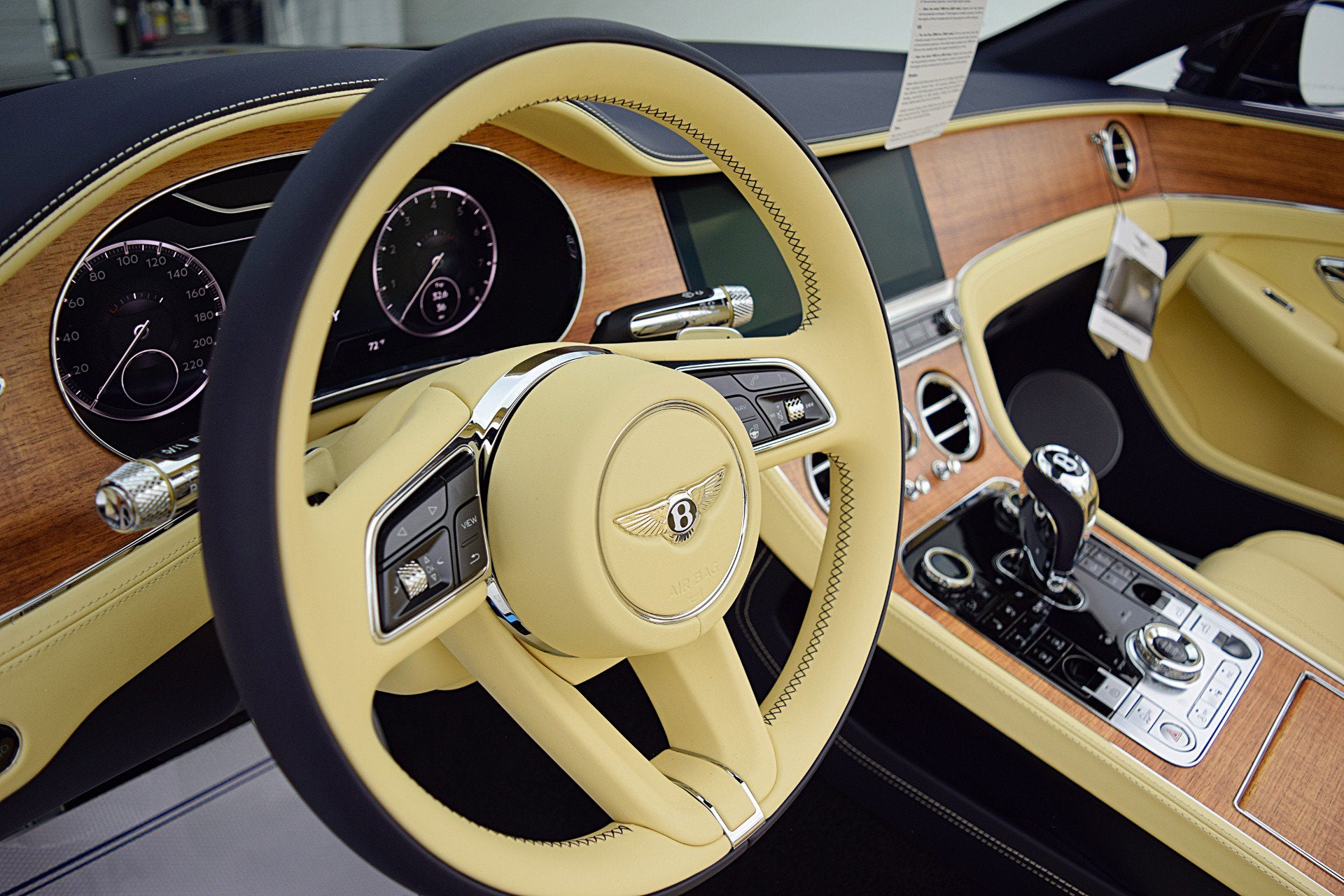 2024 Bentley Continental GTC V8/LEASE OPTIONS AVAILABLE