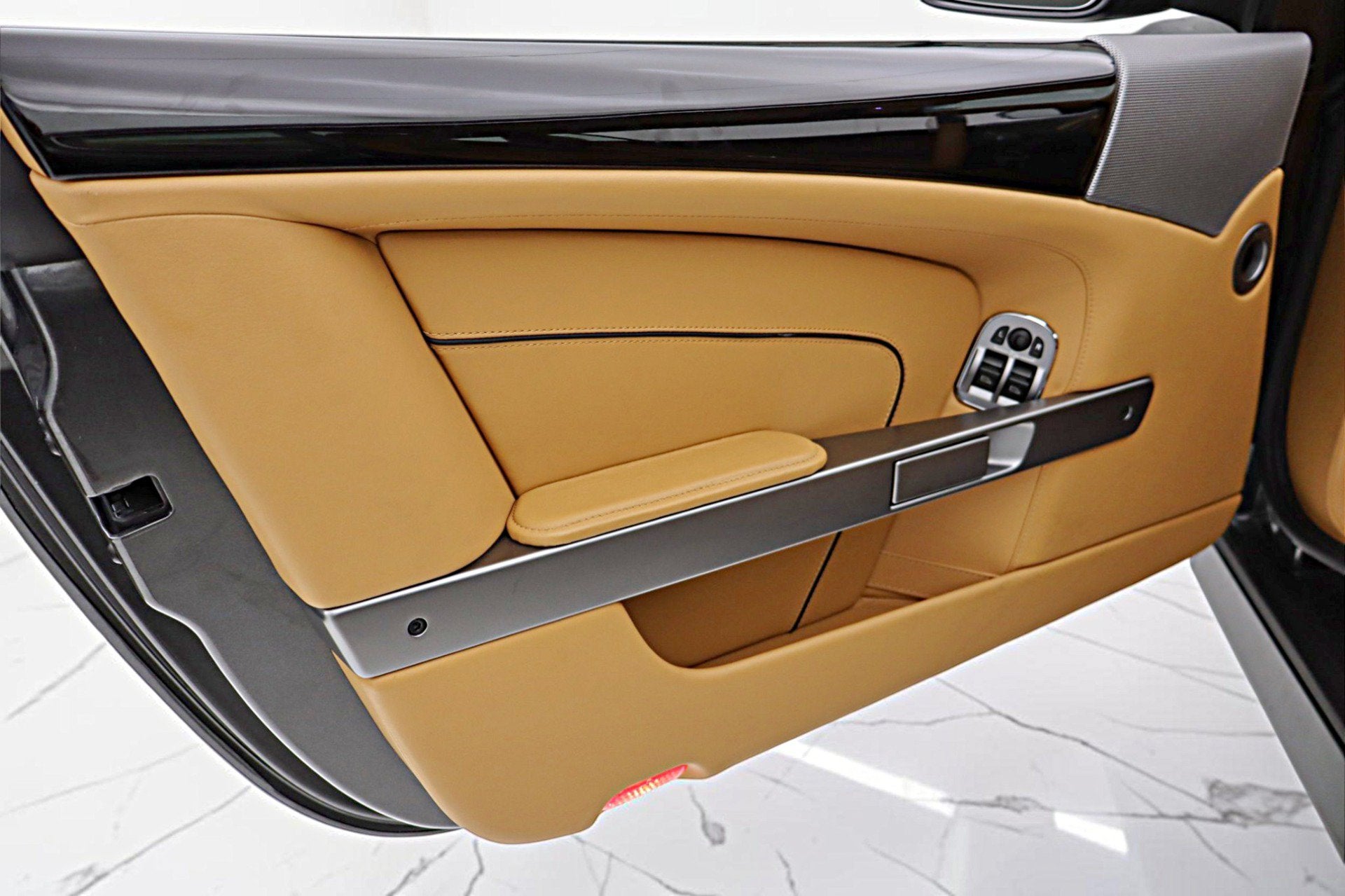 2012 Aston Martin Virage Coupe