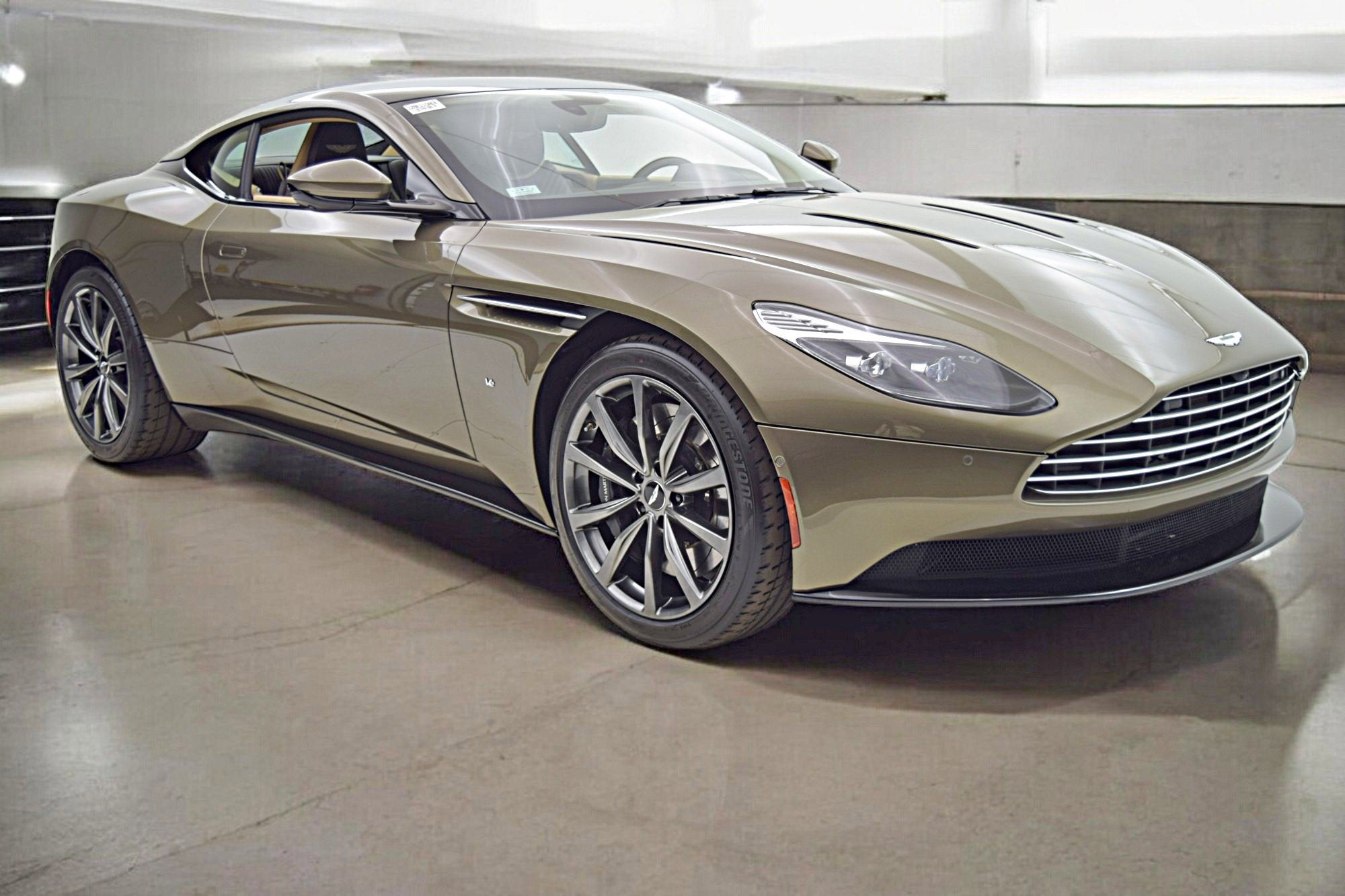 2018 Aston Martin DB11 V12