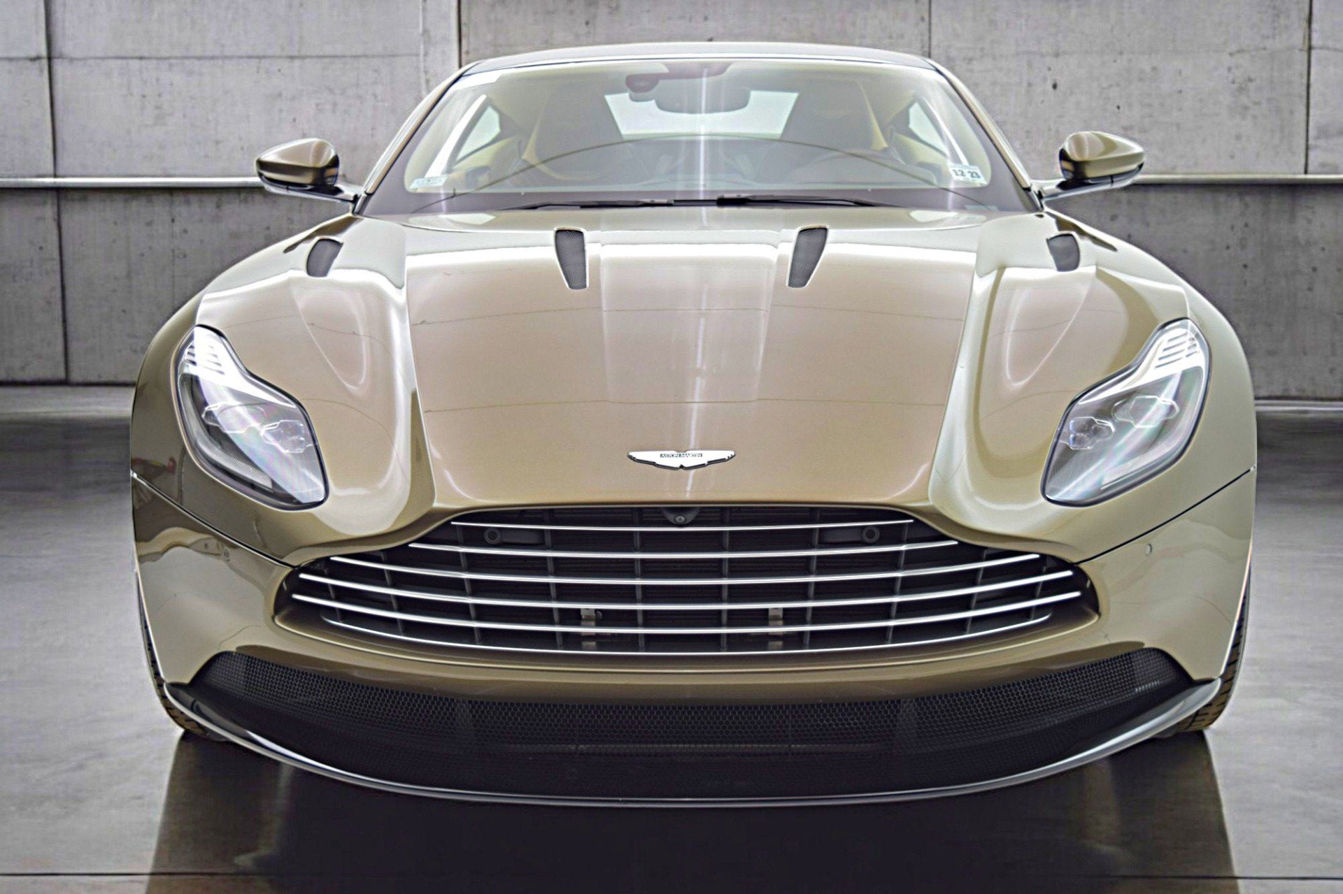 2018 Aston Martin DB11 V12