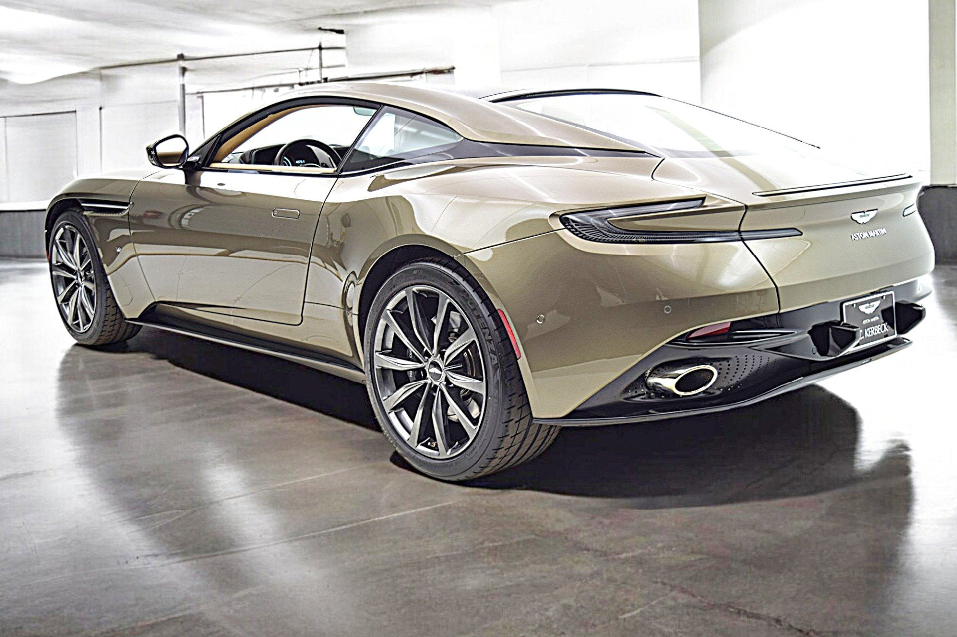 2018 Aston Martin DB11 V12