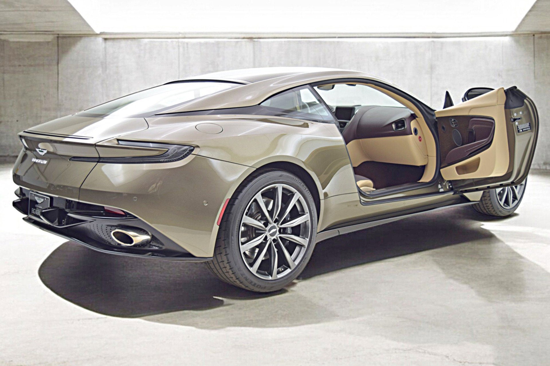 2018 Aston Martin DB11 V12