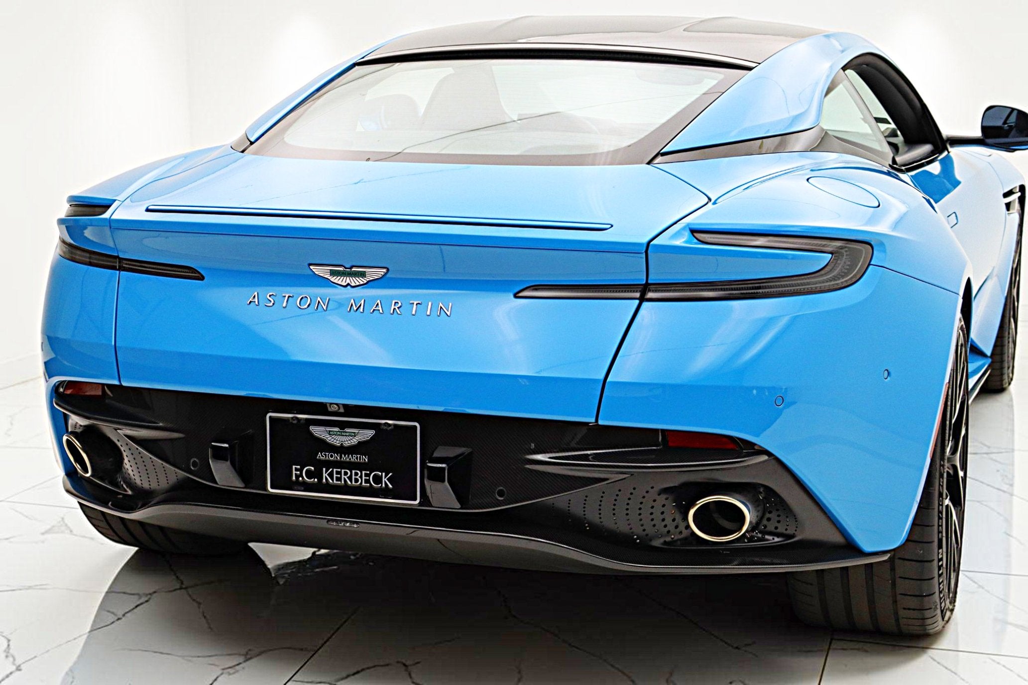 2024 Aston Martin DB12 Coupe/LEASE OPTIONS AVAILABLE