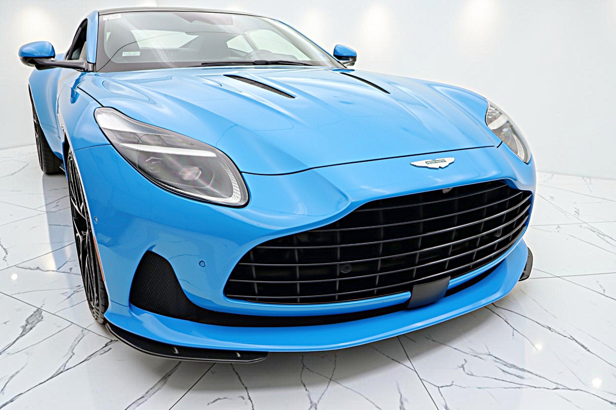 2024 Aston Martin DB12 Coupe/LEASE OPTIONS AVAILABLE
