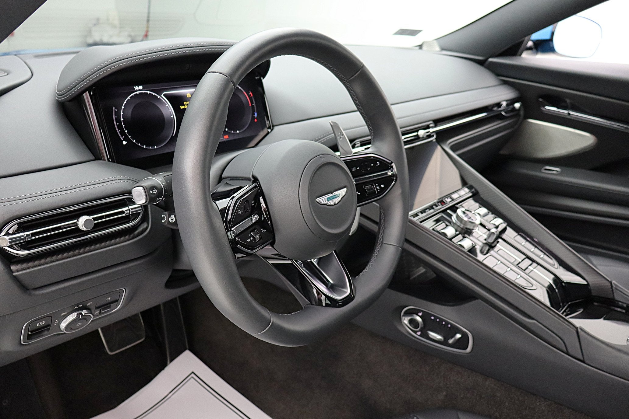 2024 Aston Martin DB12 Coupe/LEASE OPTIONS AVAILABLE