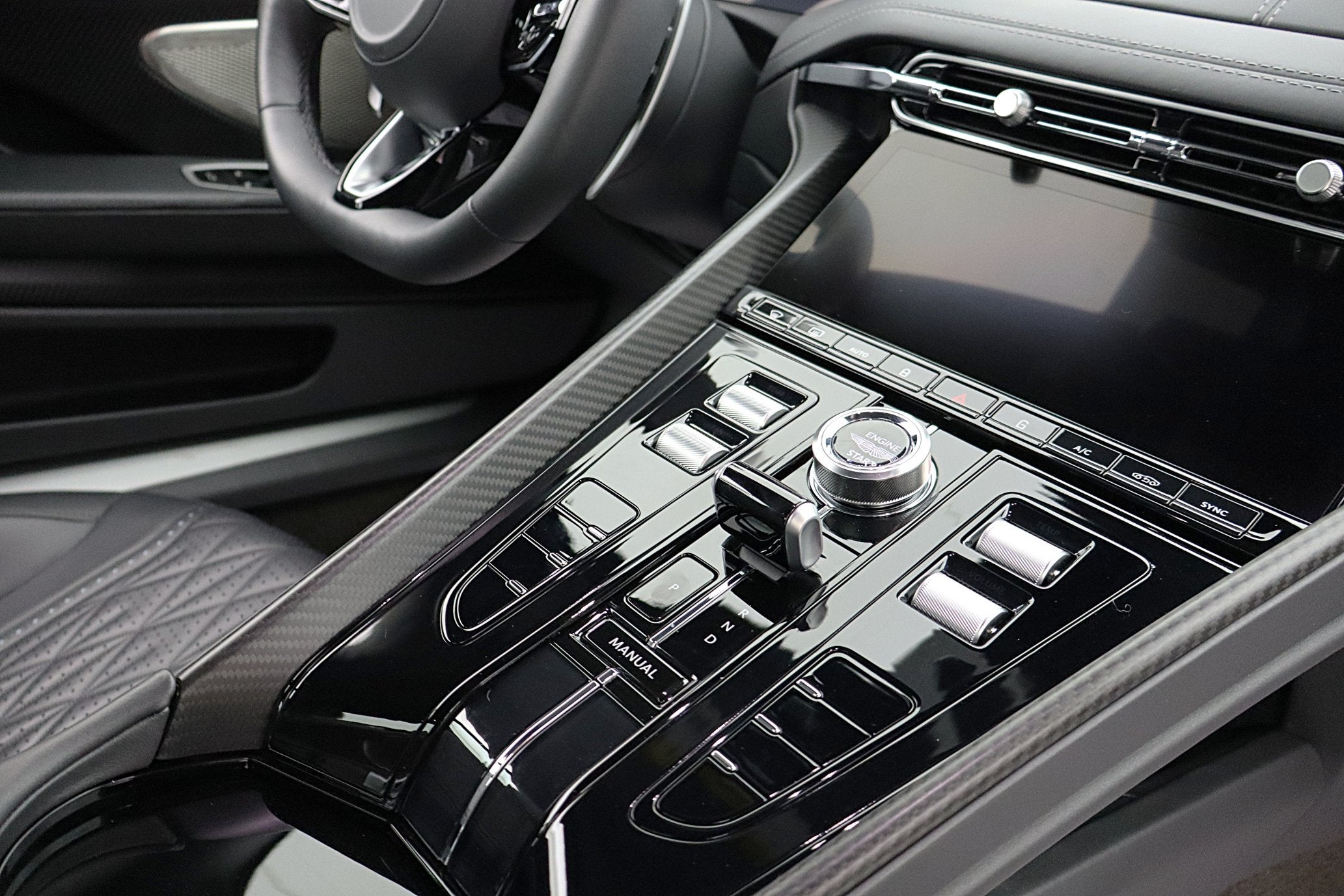 2024 Aston Martin DB12 Coupe/LEASE OPTIONS AVAILABLE