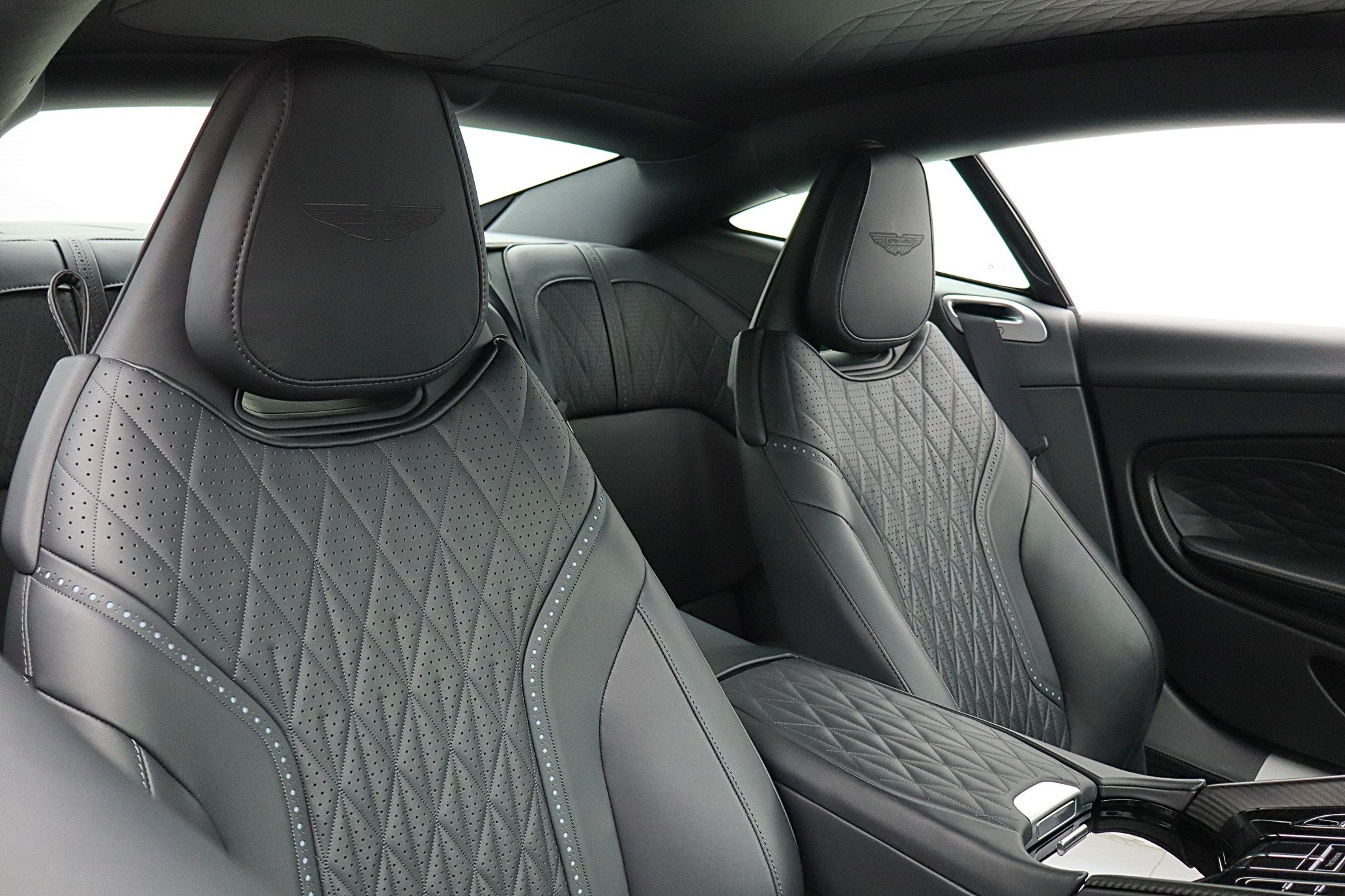 2024 Aston Martin DB12 Coupe/LEASE OPTIONS AVAILABLE