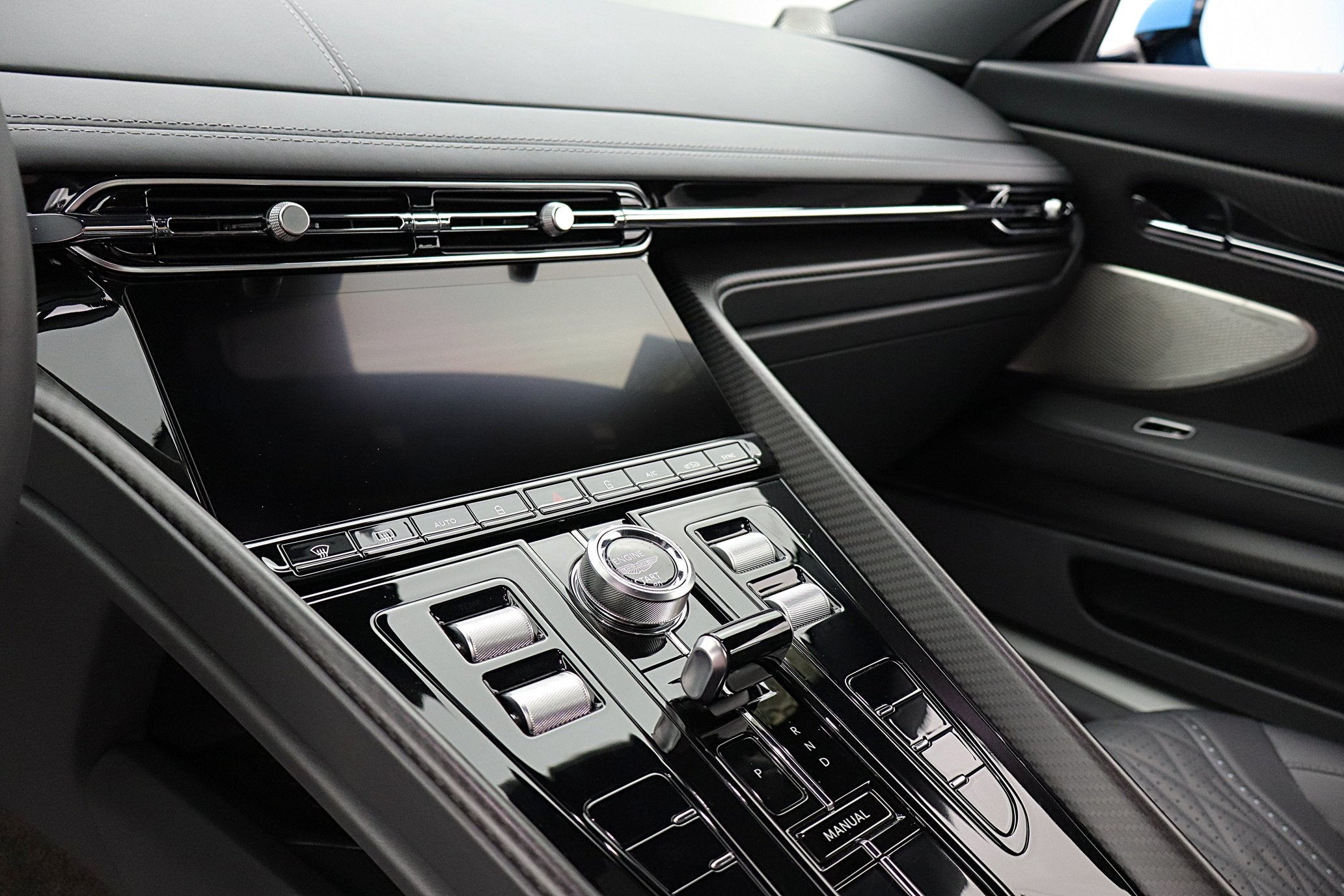 2024 Aston Martin DB12 Coupe/LEASE OPTIONS AVAILABLE