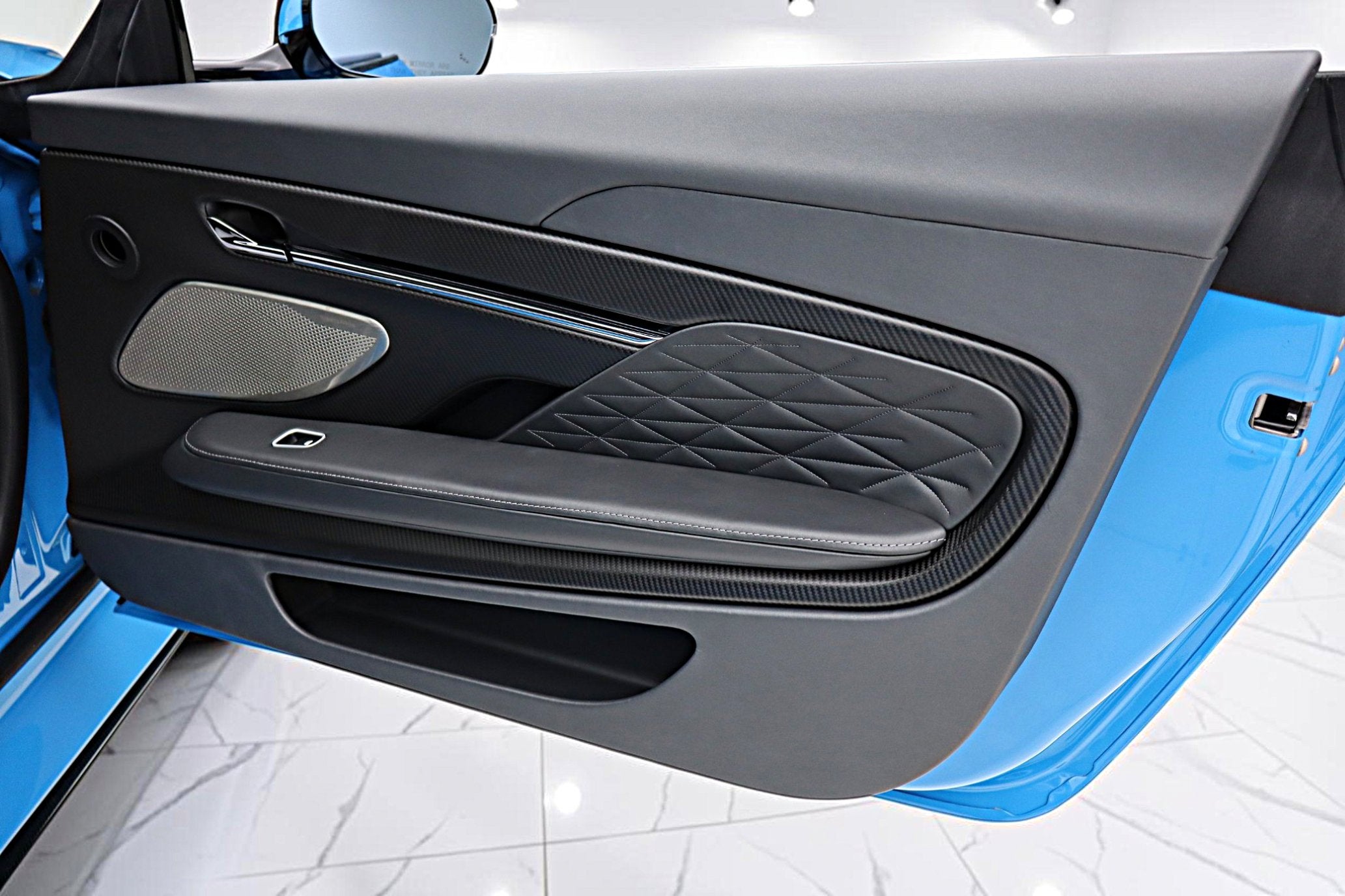 2024 Aston Martin DB12 Coupe/LEASE OPTIONS AVAILABLE