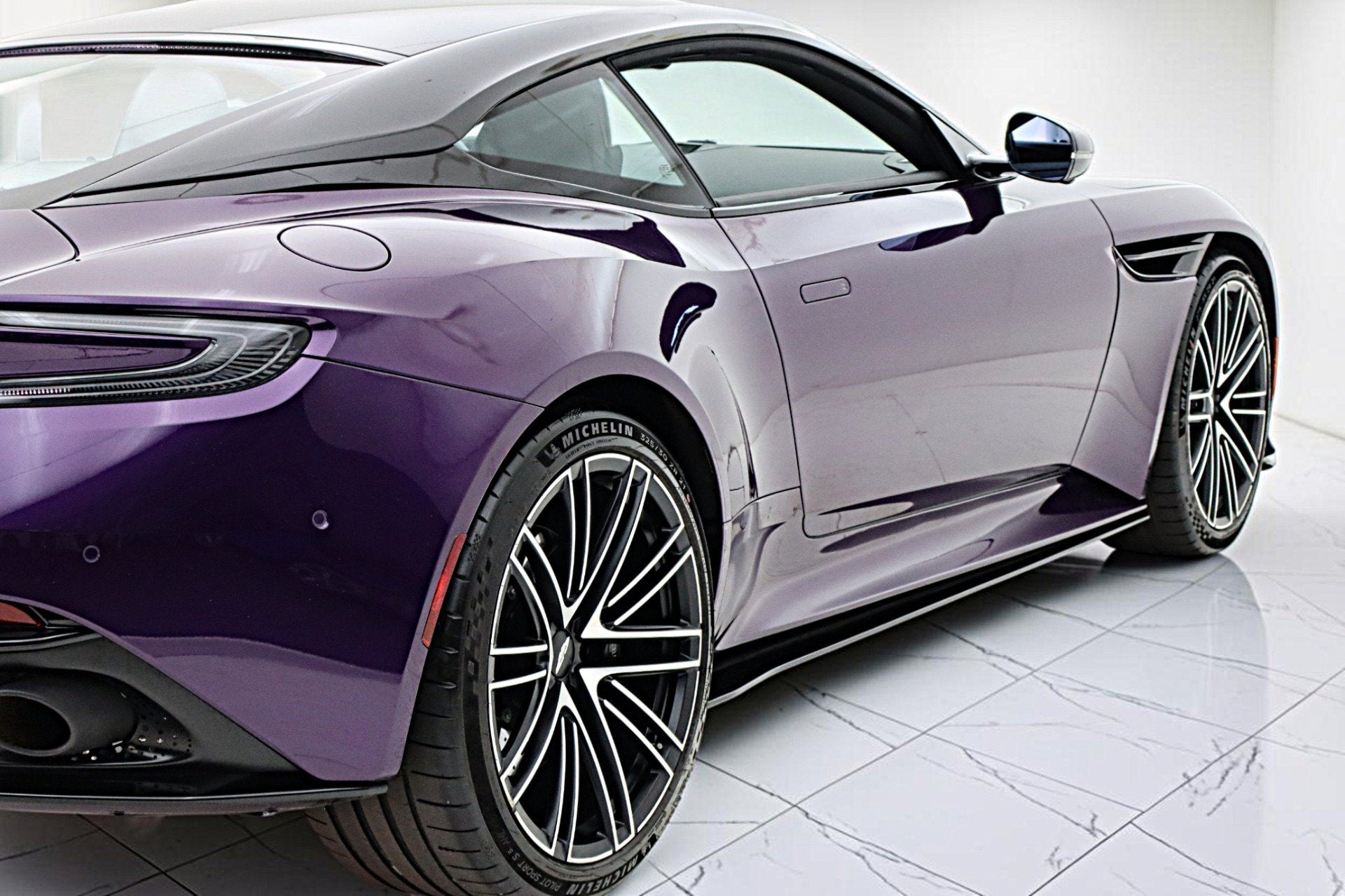 2024 Aston Martin DB12 Coupe/LEASE OPTIONS AVAILABLE