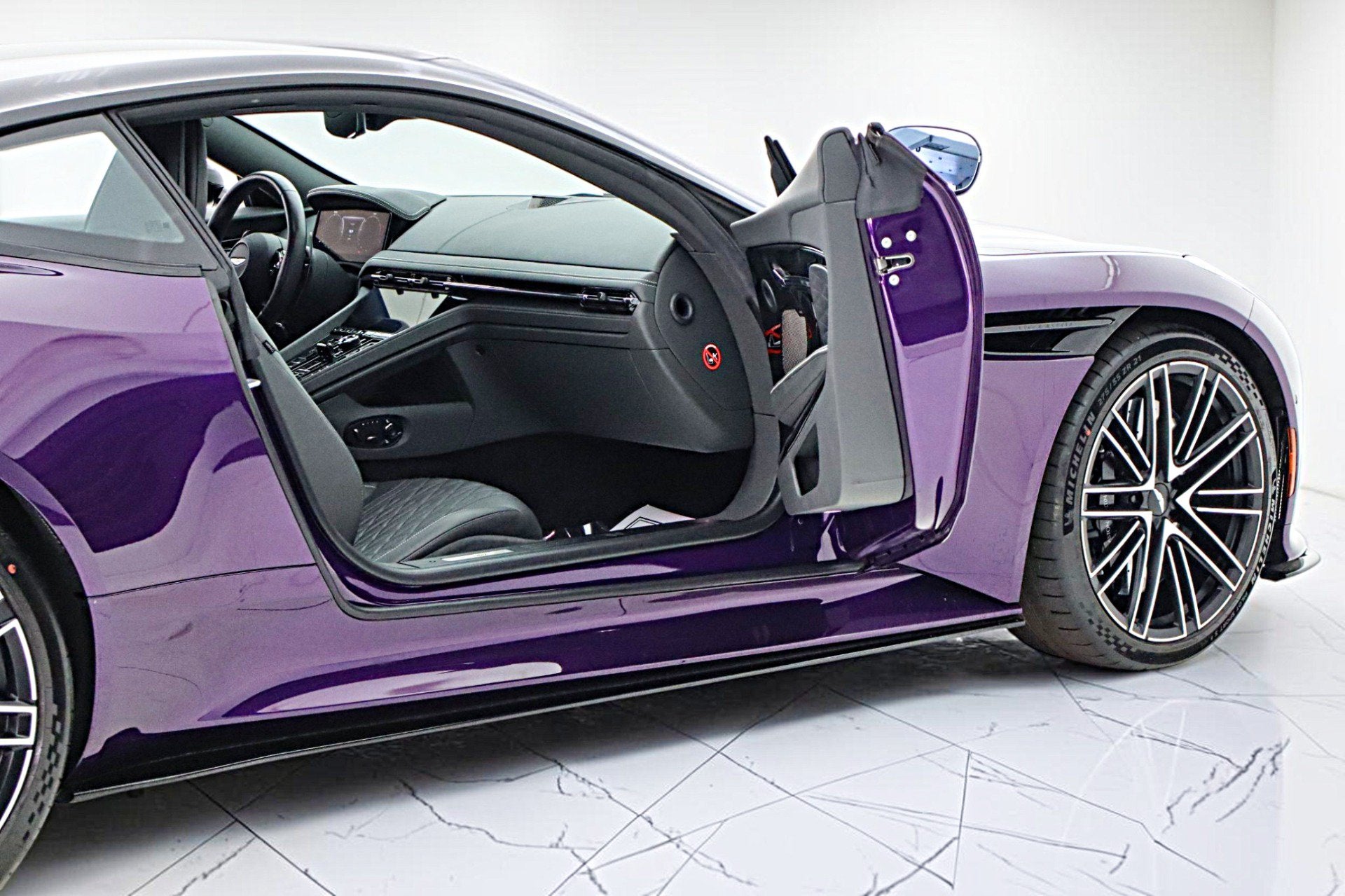 2024 Aston Martin DB12 Coupe/LEASE OPTIONS AVAILABLE