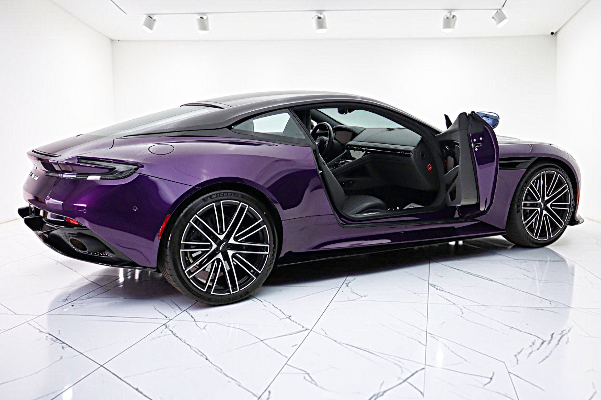 2024 Aston Martin DB12 Coupe/LEASE OPTIONS AVAILABLE