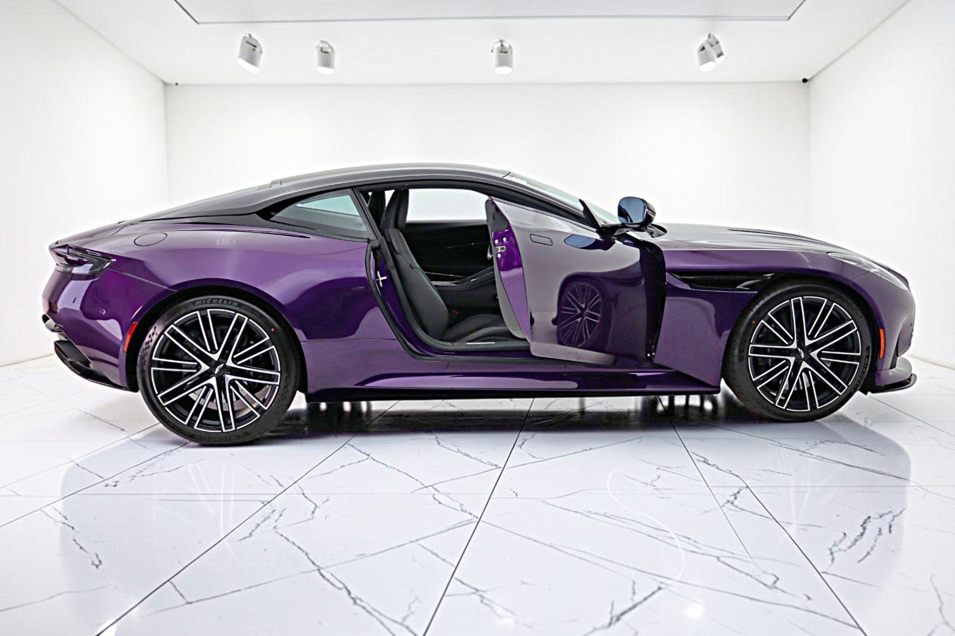 2024 Aston Martin DB12 Coupe/LEASE OPTIONS AVAILABLE