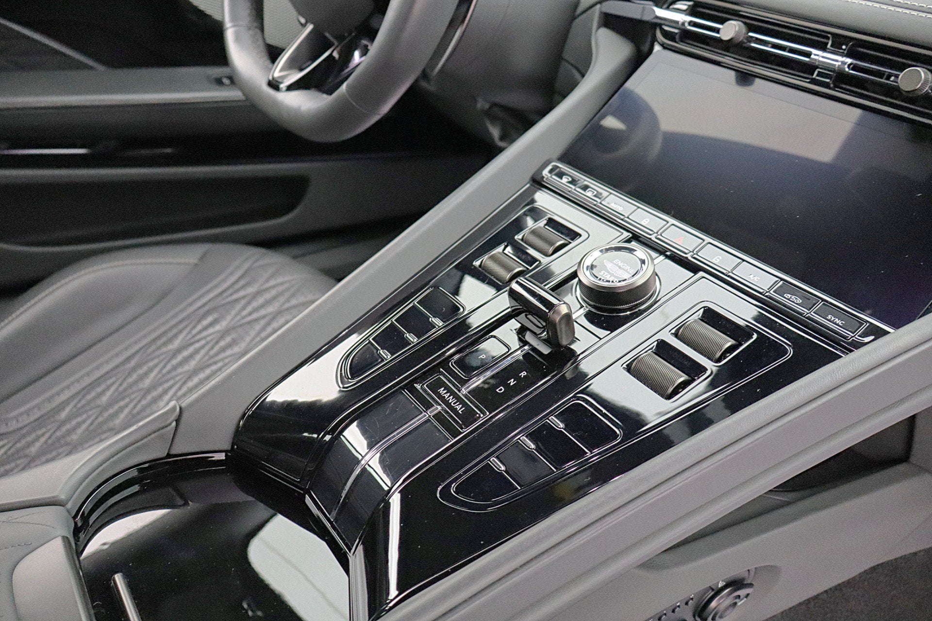 2024 Aston Martin DB12 Coupe/LEASE OPTIONS AVAILABLE