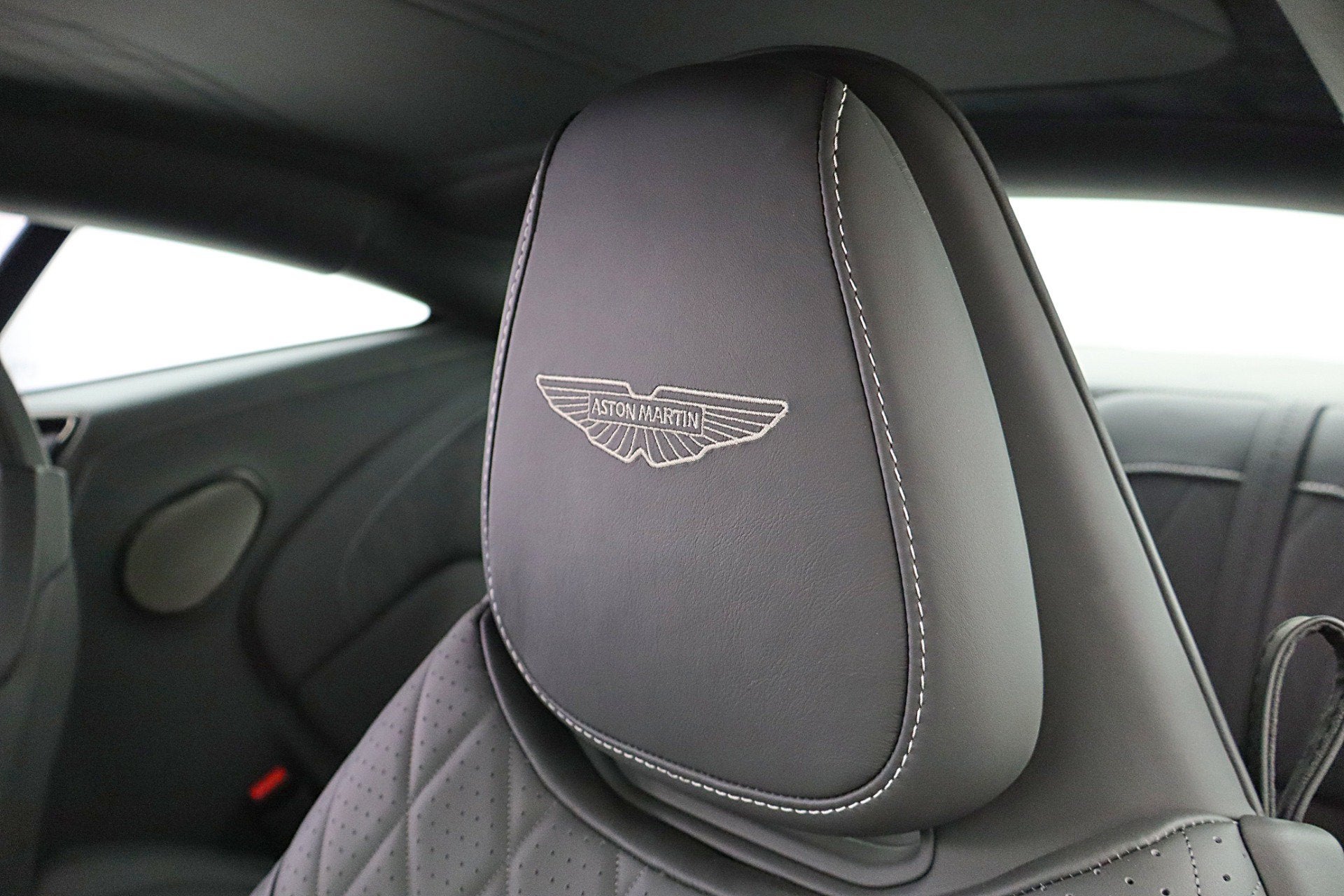 2024 Aston Martin DB12 Coupe/LEASE OPTIONS AVAILABLE