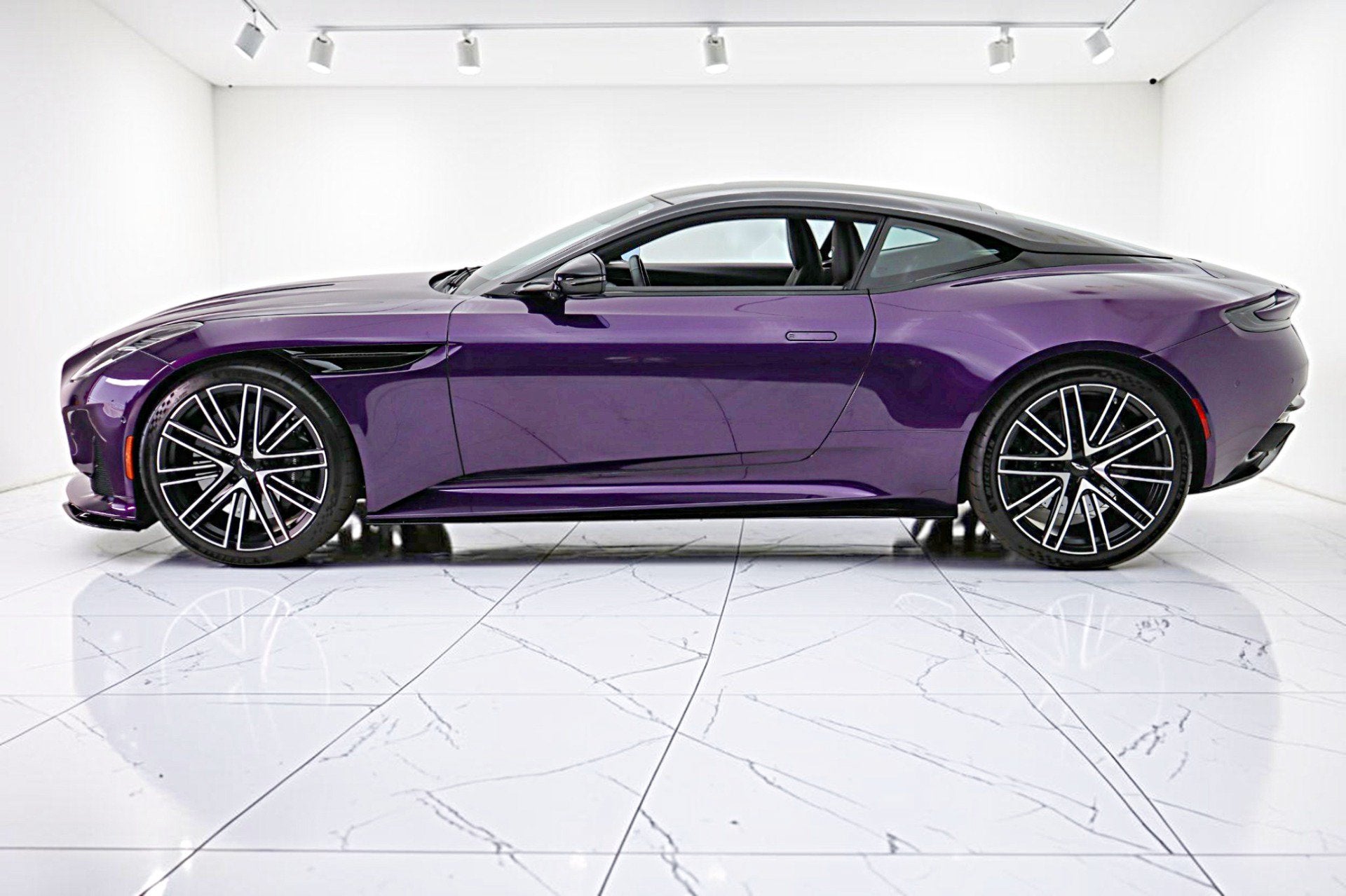 2024 Aston Martin DB12 Coupe/LEASE OPTIONS AVAILABLE