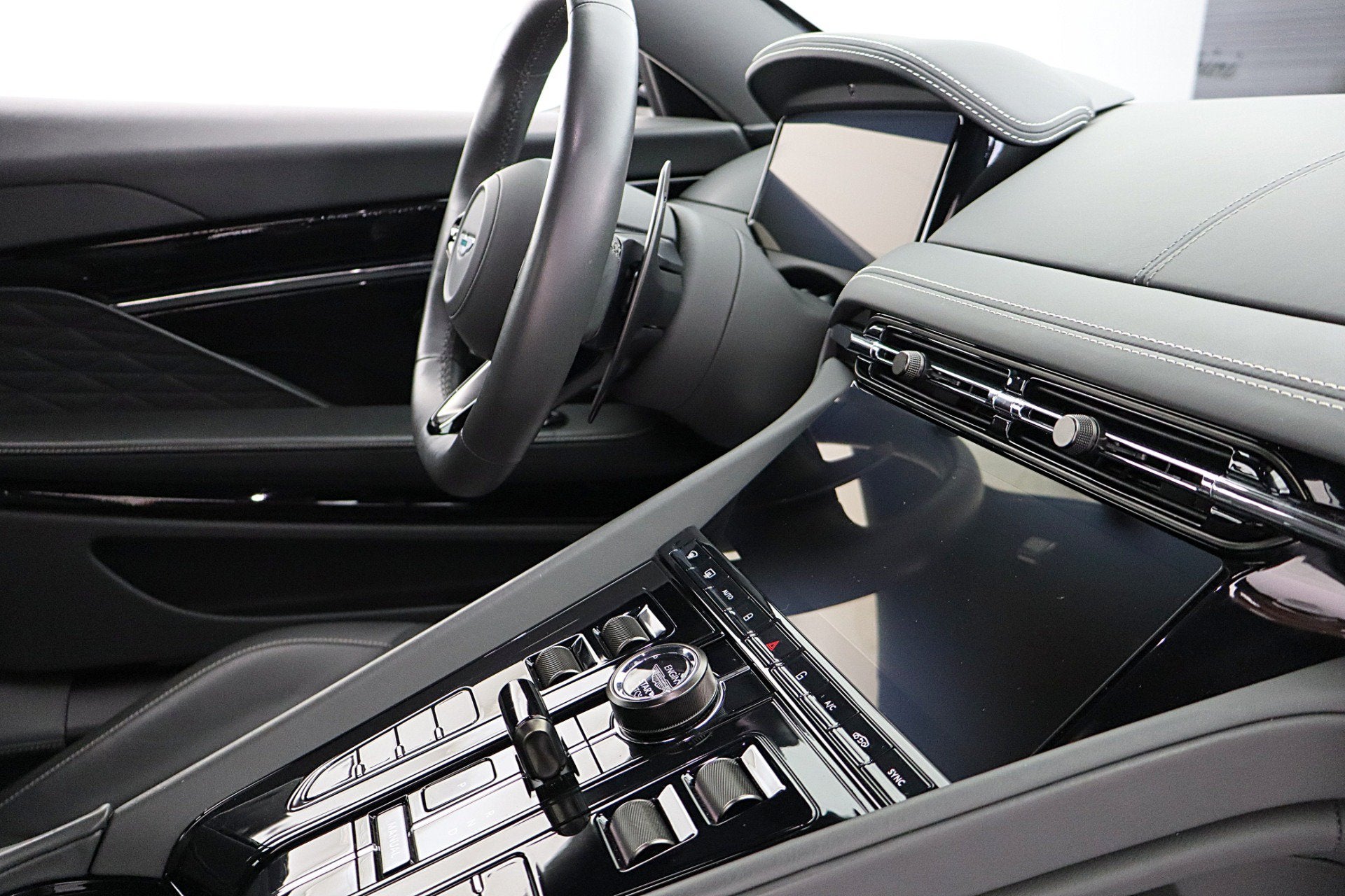 2024 Aston Martin DB12 Coupe/LEASE OPTIONS AVAILABLE