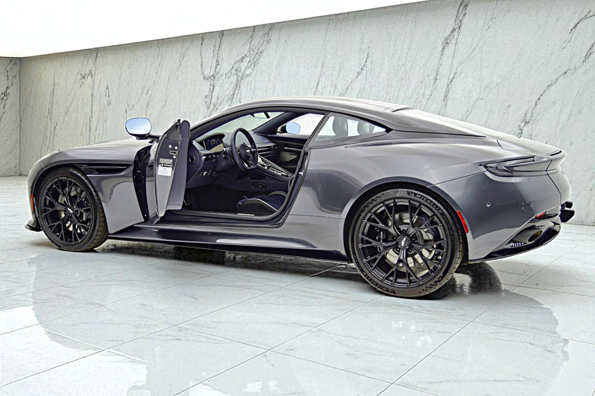 2024 Aston Martin DB12 NA