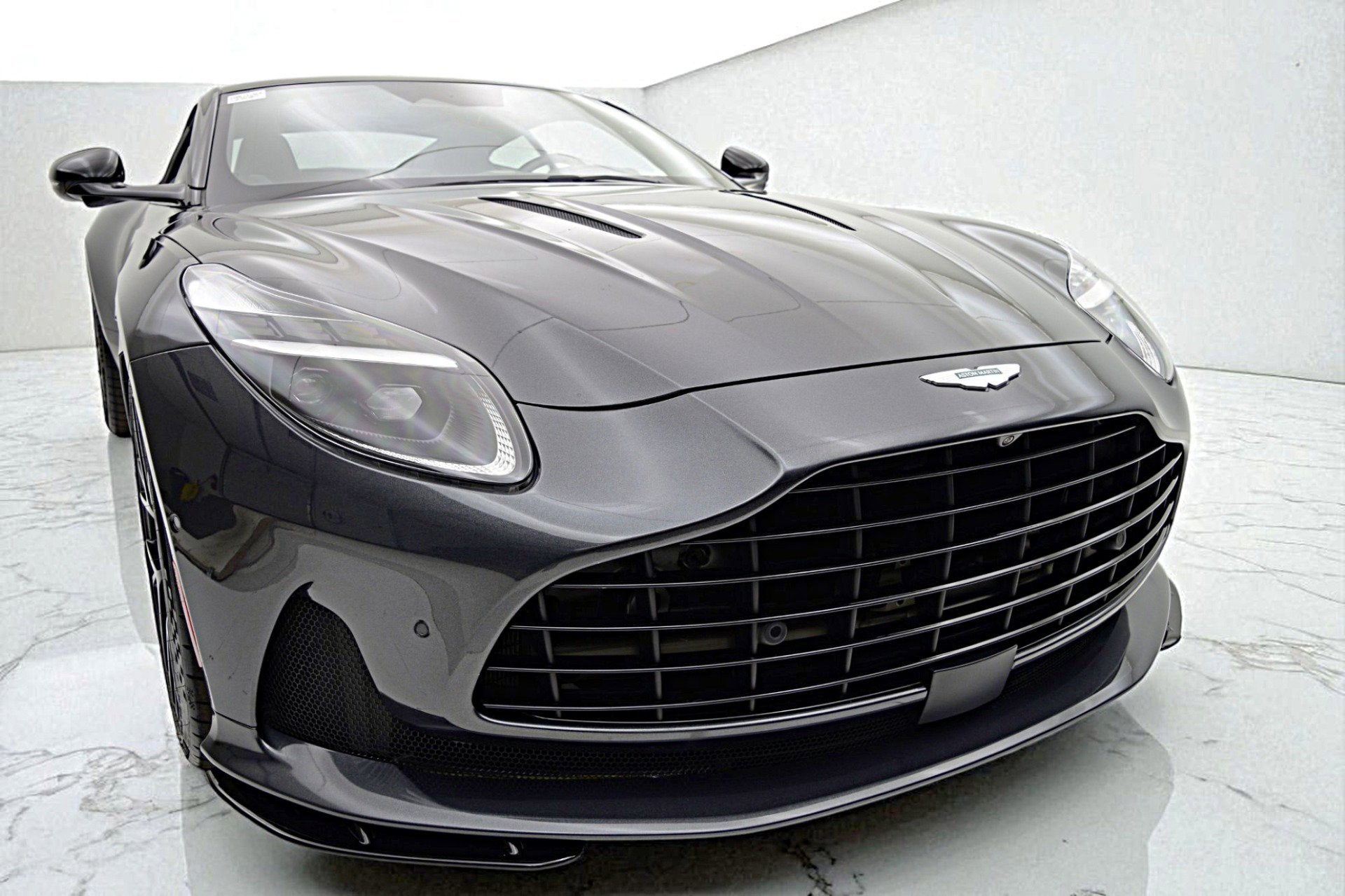 2024 Aston Martin DB12 NA