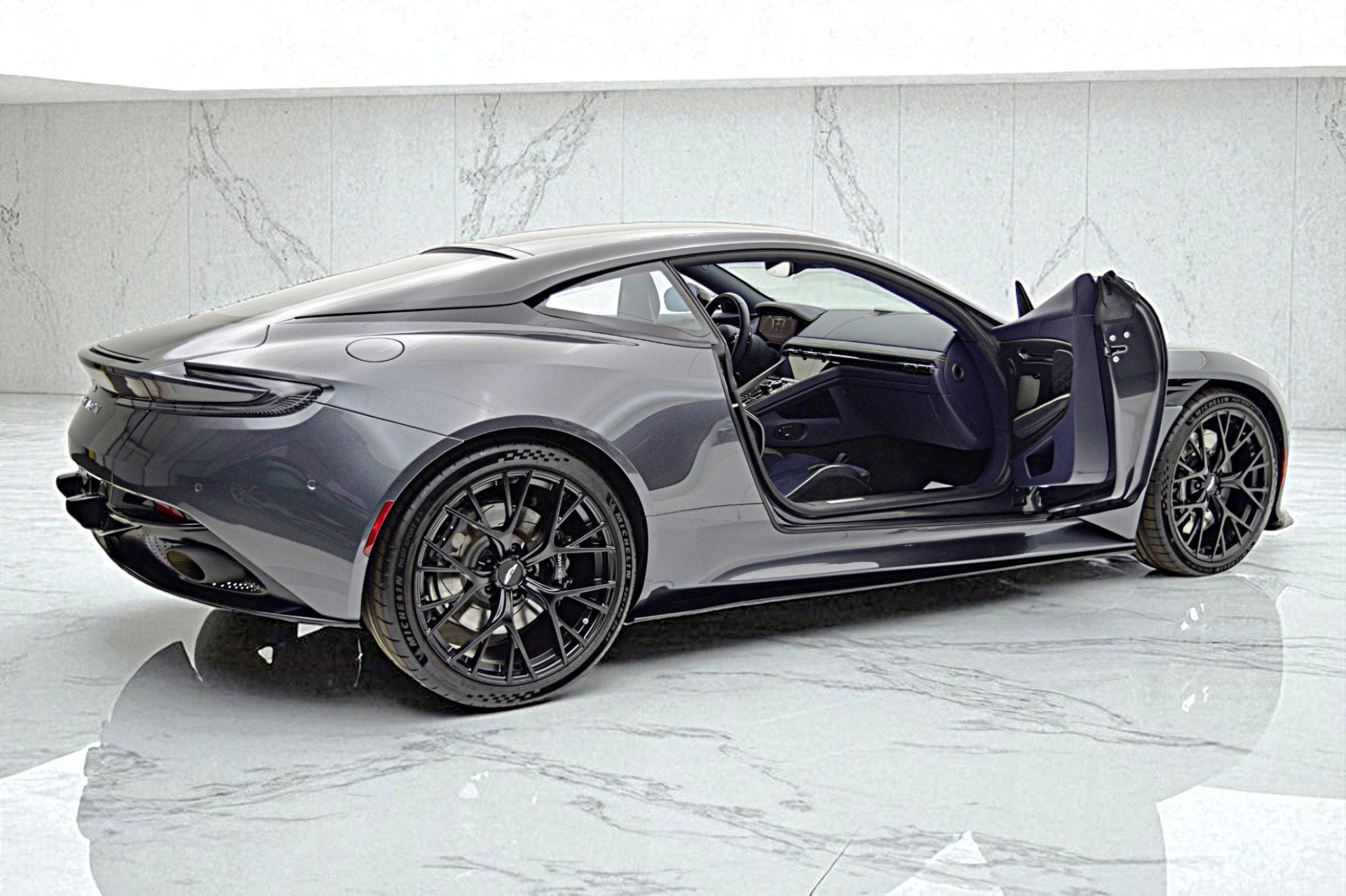2024 Aston Martin DB12 NA