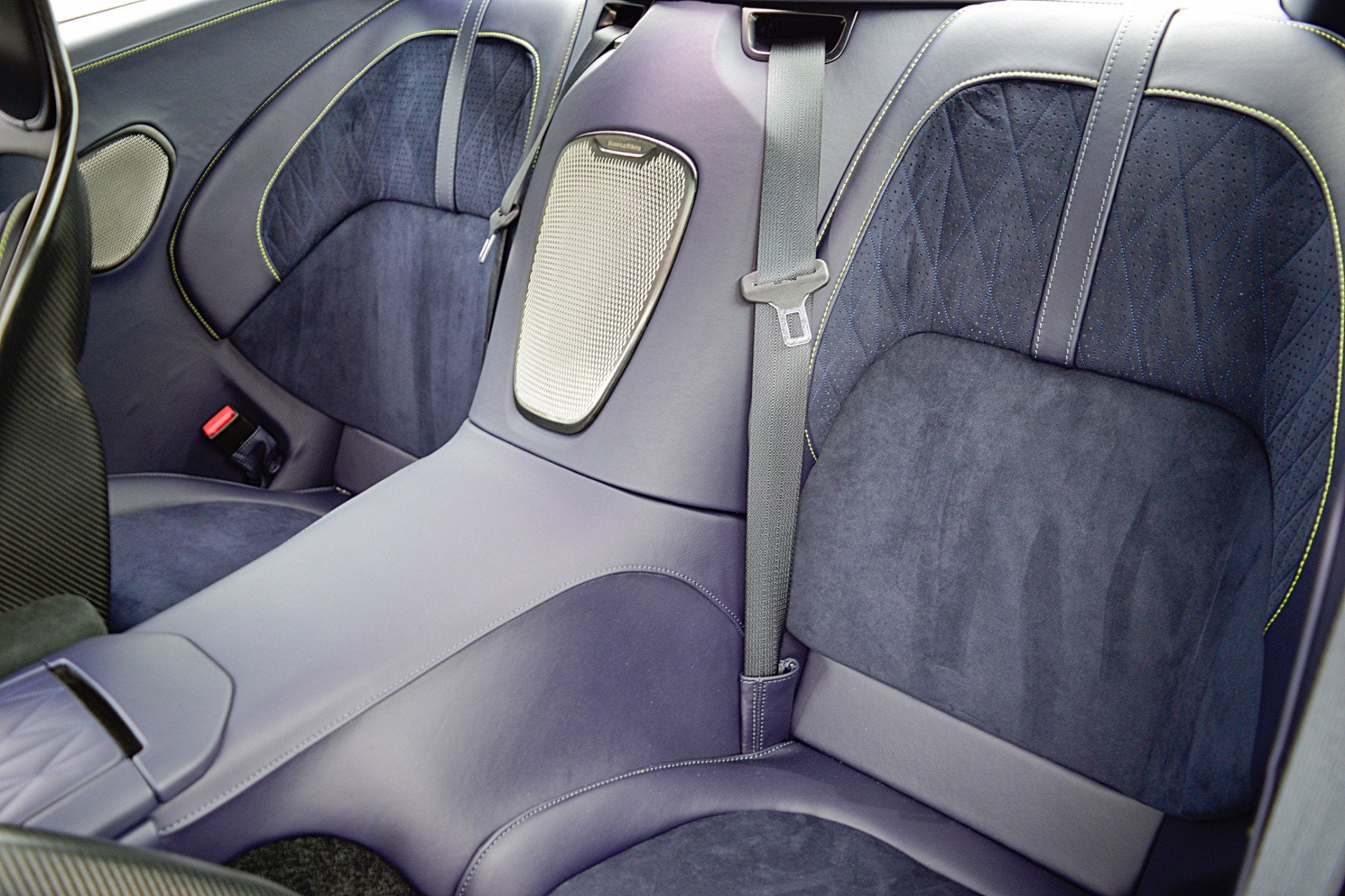 2024 Aston Martin DB12 NA