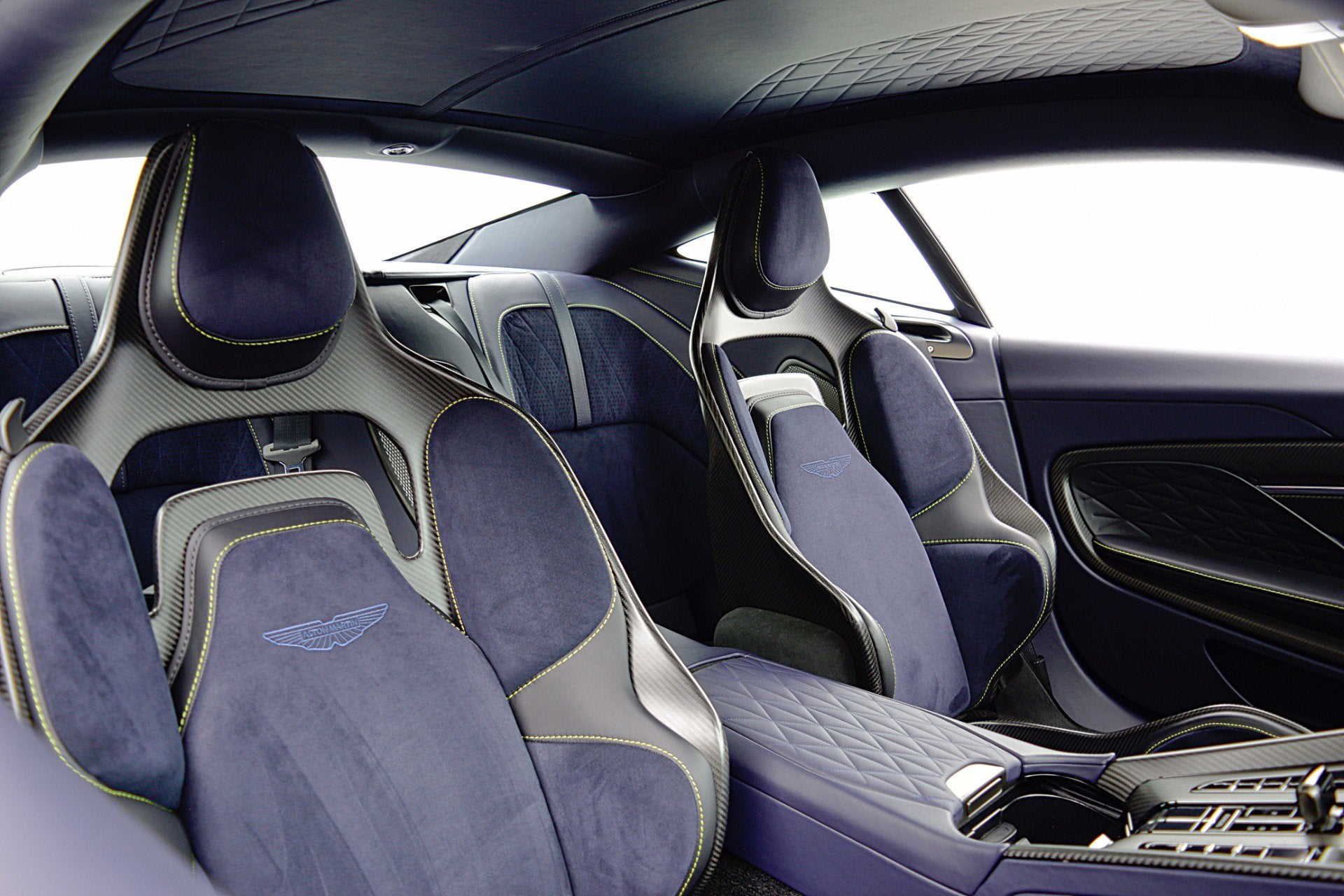 2024 Aston Martin DB12 NA