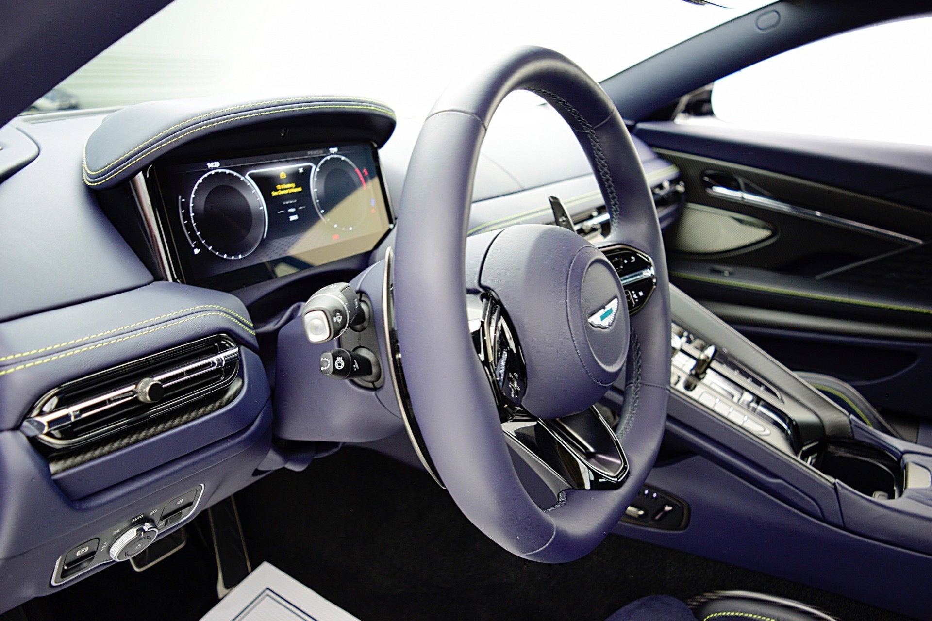 2024 Aston Martin DB12 NA