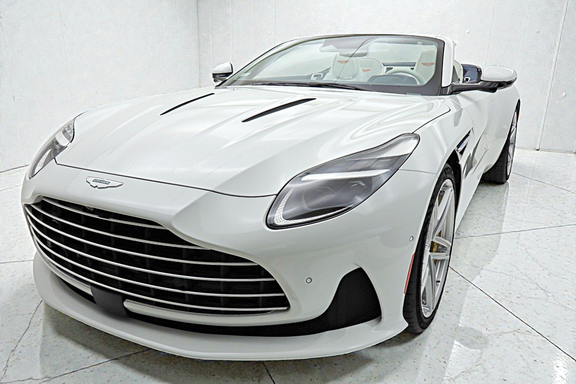 2026 Aston Martin DB12 Volante