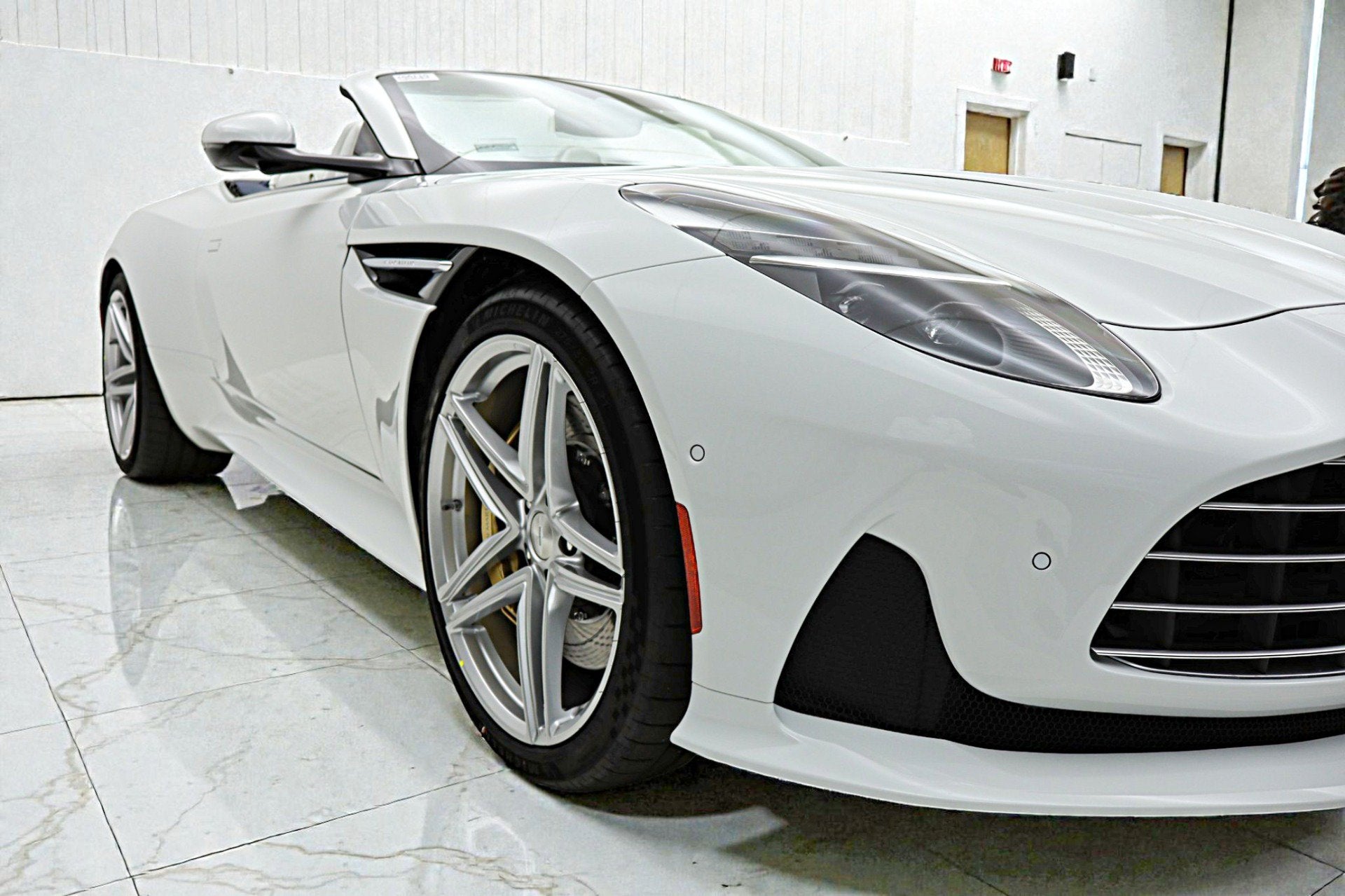 2026 Aston Martin DB12 Volante