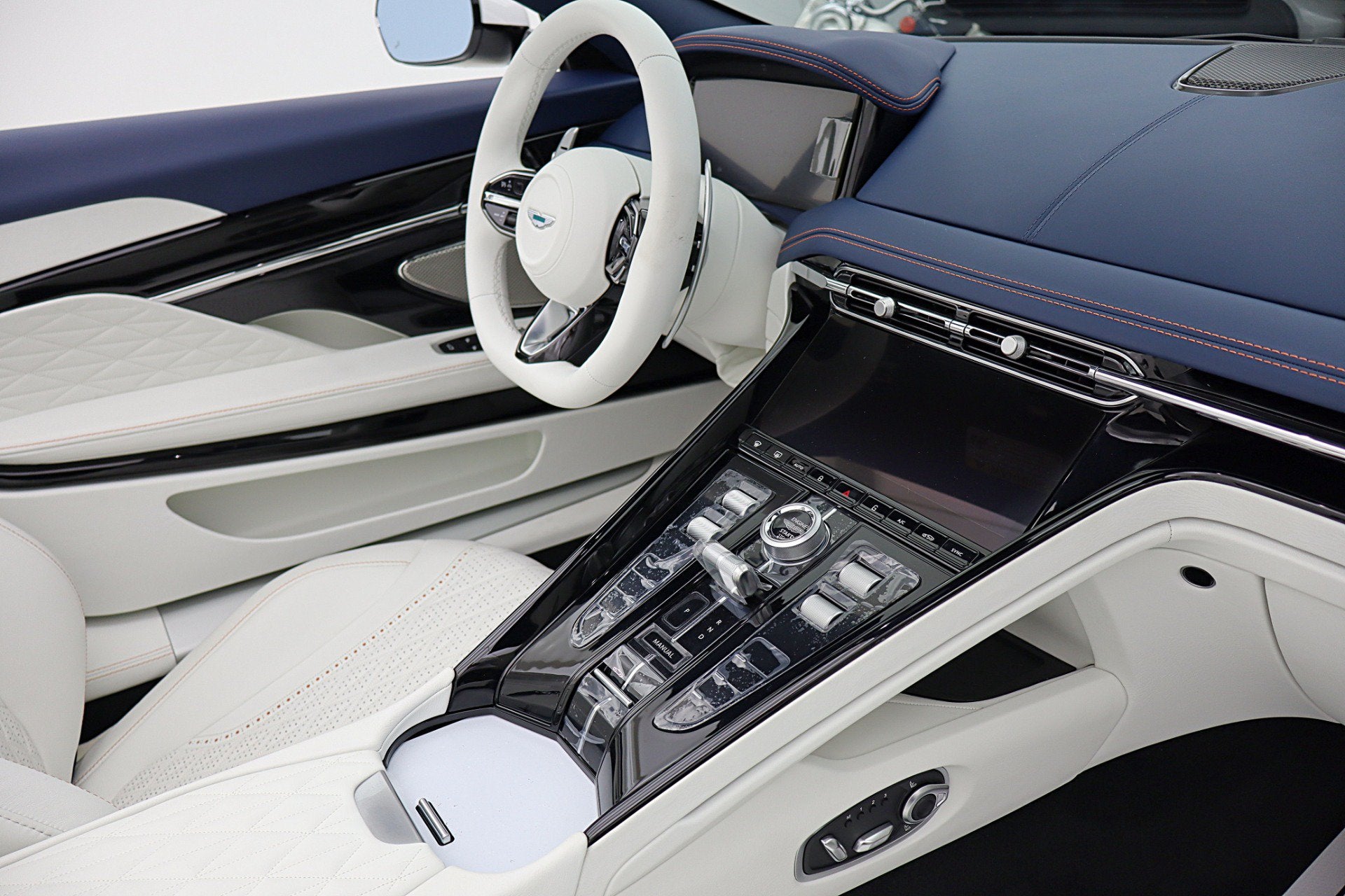 2026 Aston Martin DB12 Volante