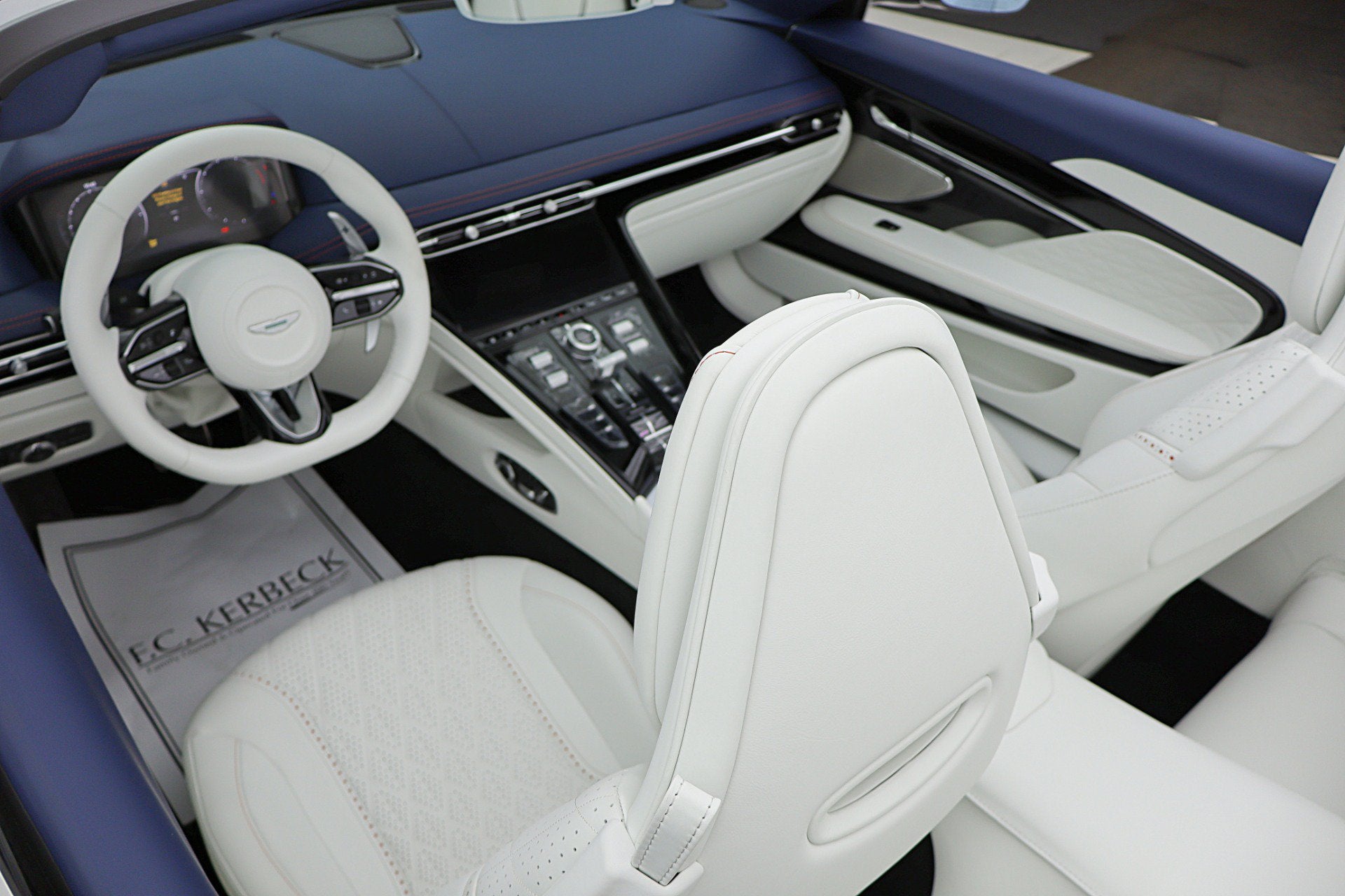 2026 Aston Martin DB12 Volante