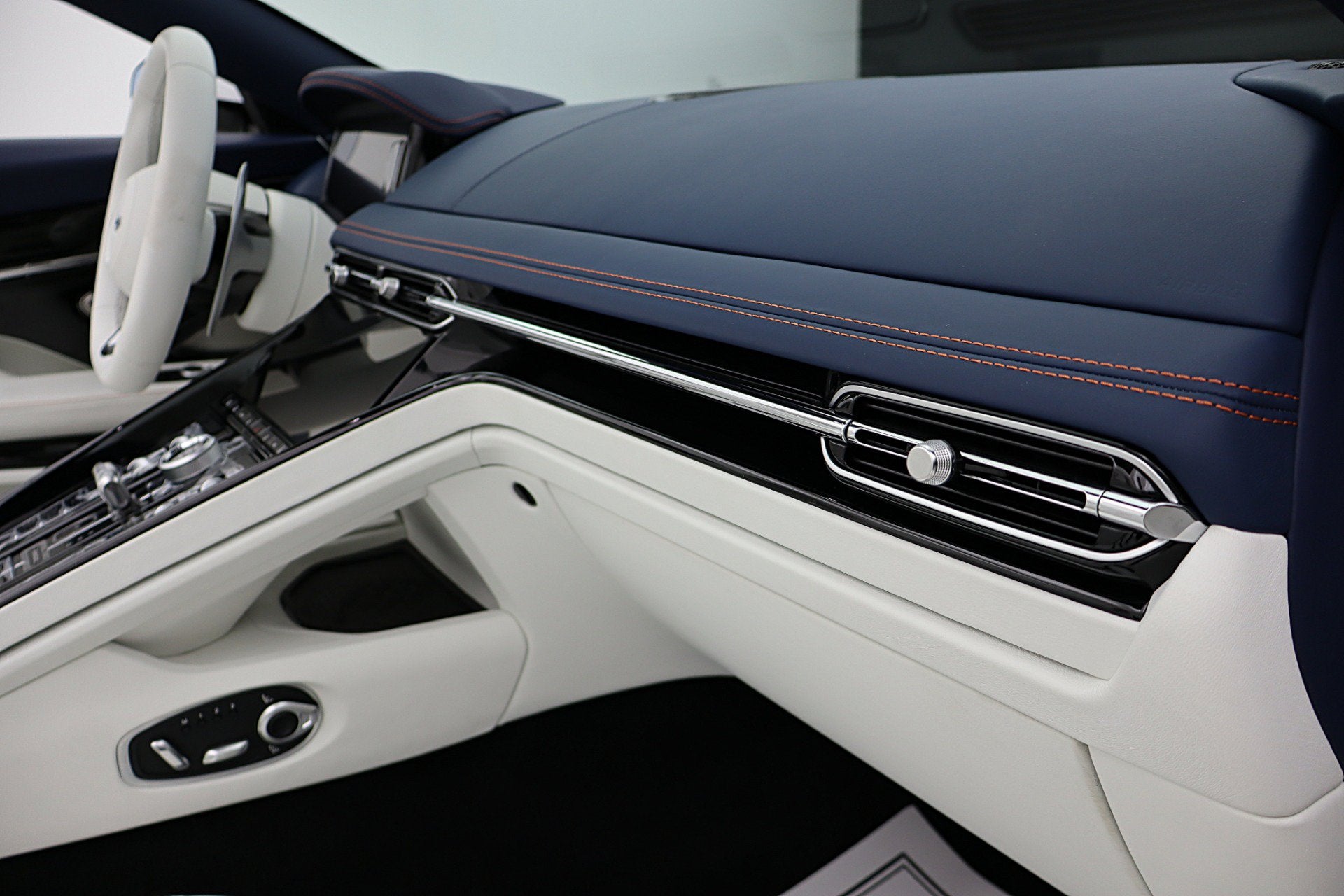 2026 Aston Martin DB12 Volante