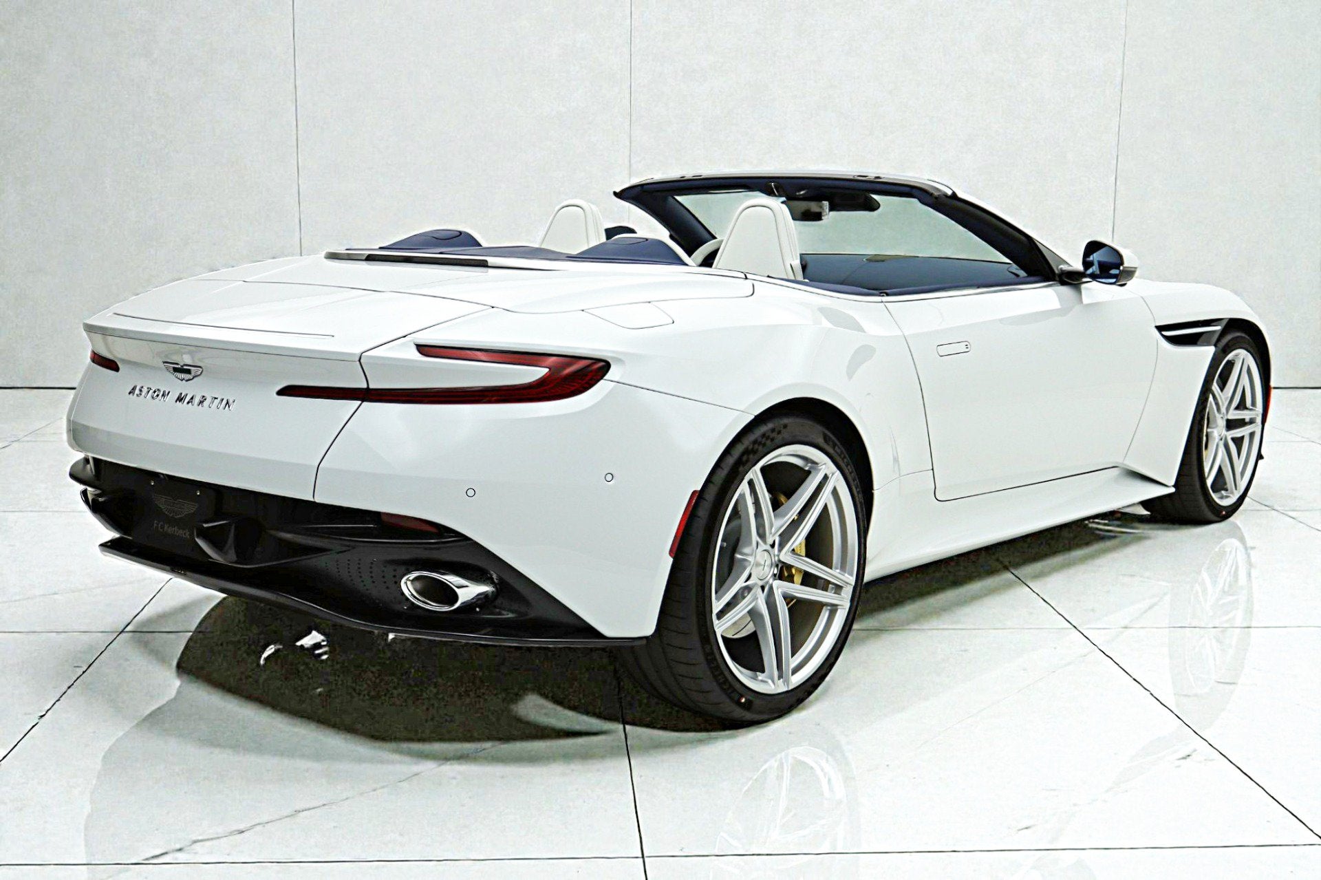 2026 Aston Martin DB12 Volante