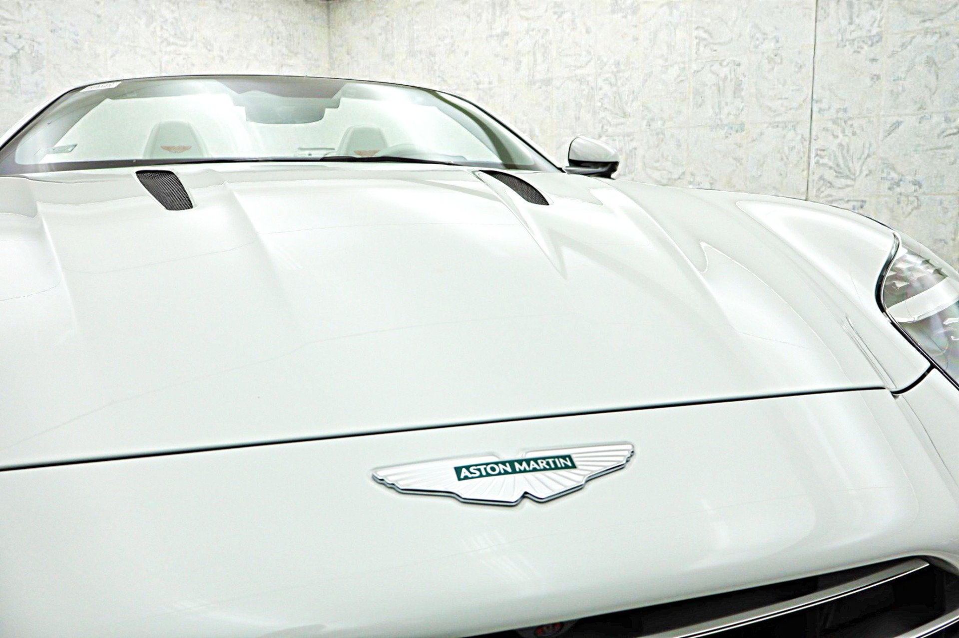 2026 Aston Martin DB12 Volante