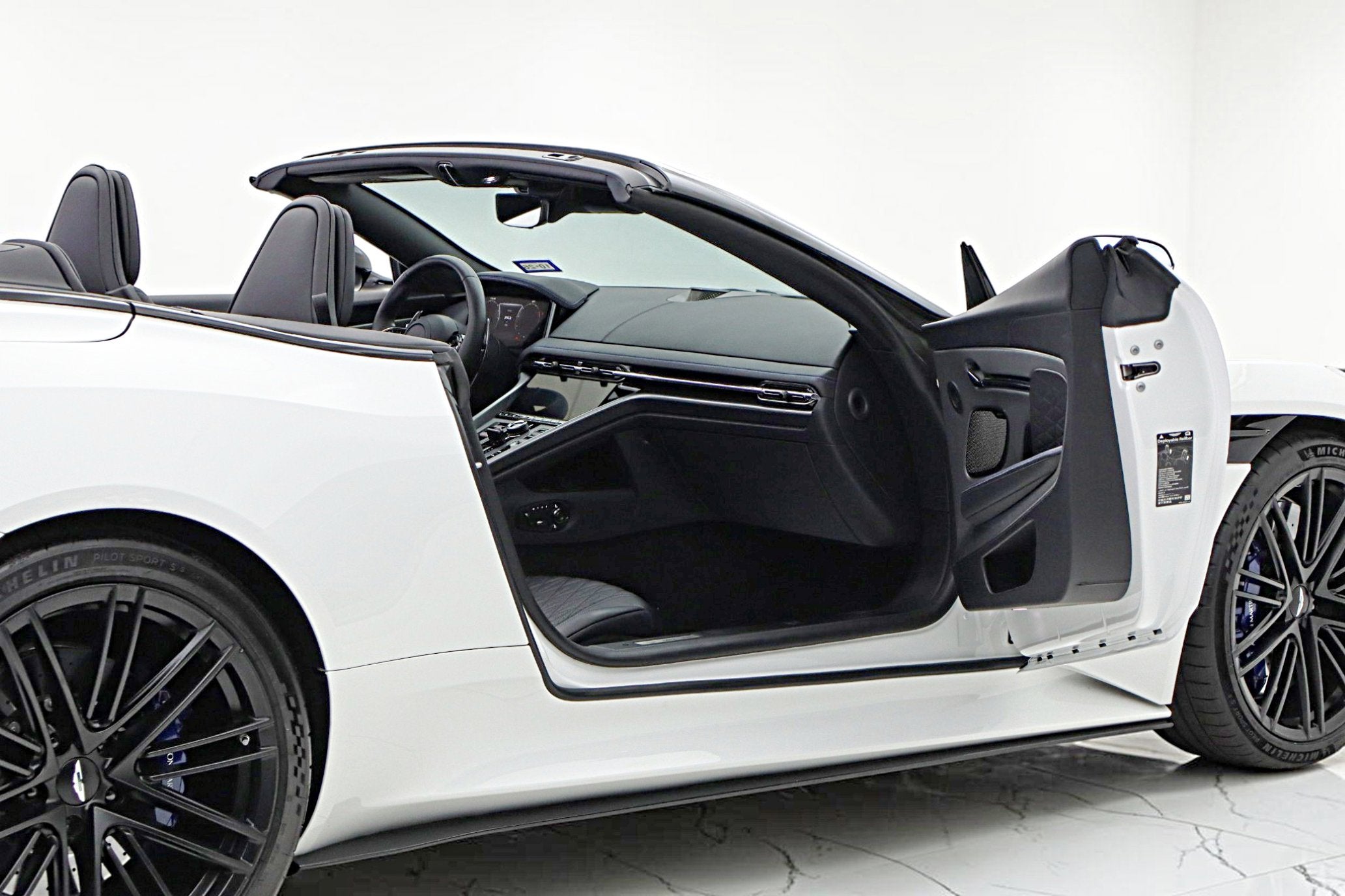 2024 Aston Martin DB12 Volante