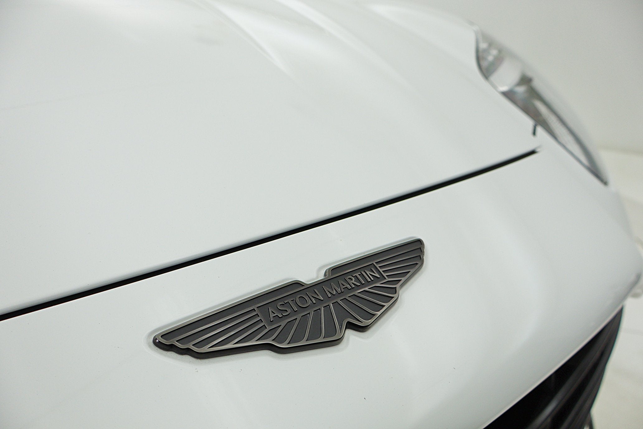 2024 Aston Martin DB12 Volante