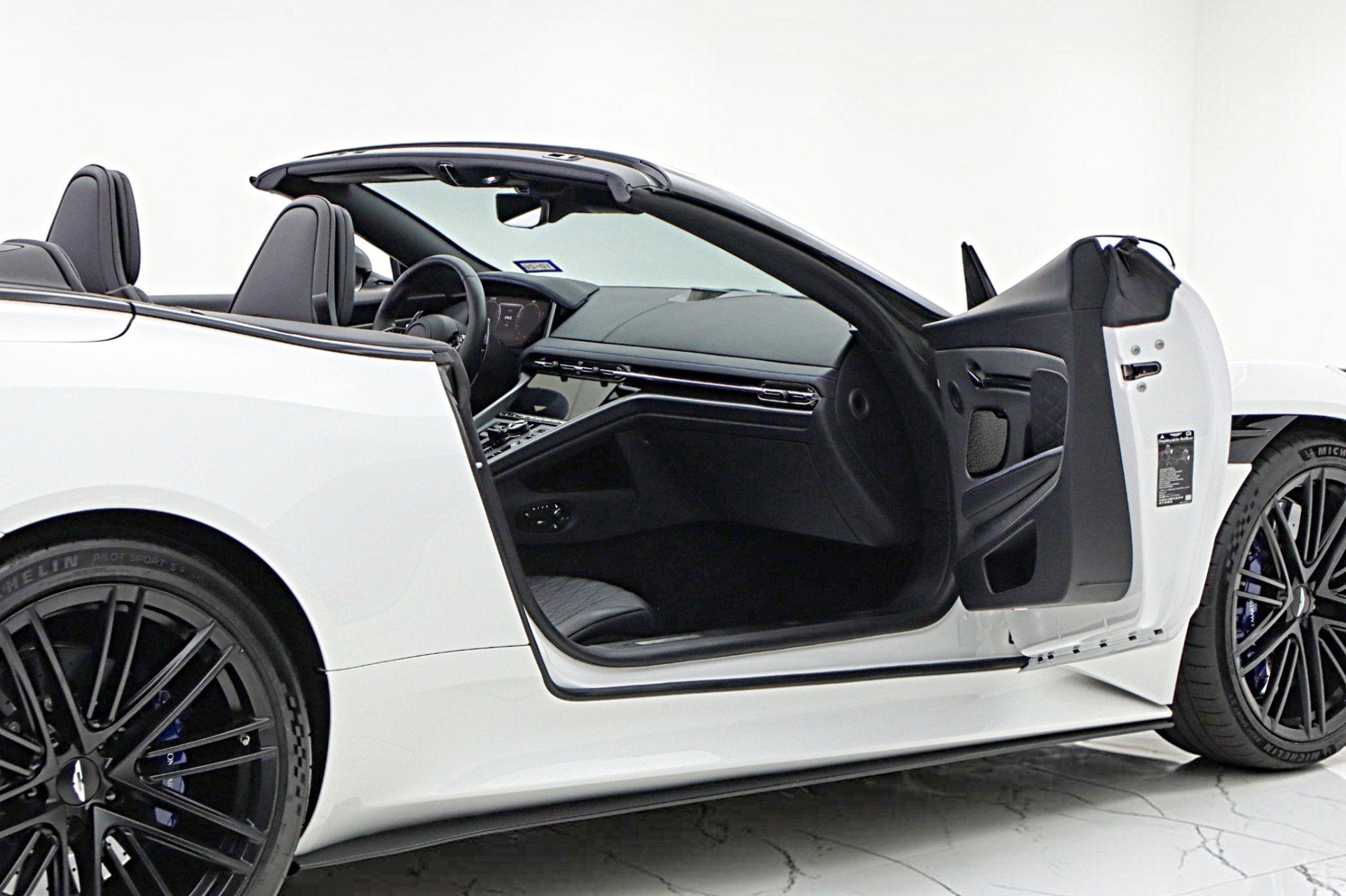2024 Aston Martin DB12 Volante