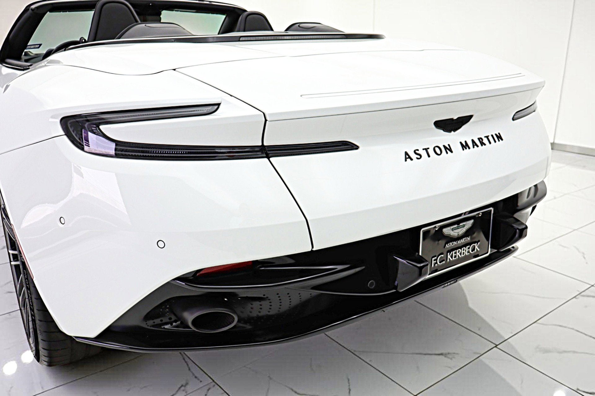 2024 Aston Martin DB12 Volante