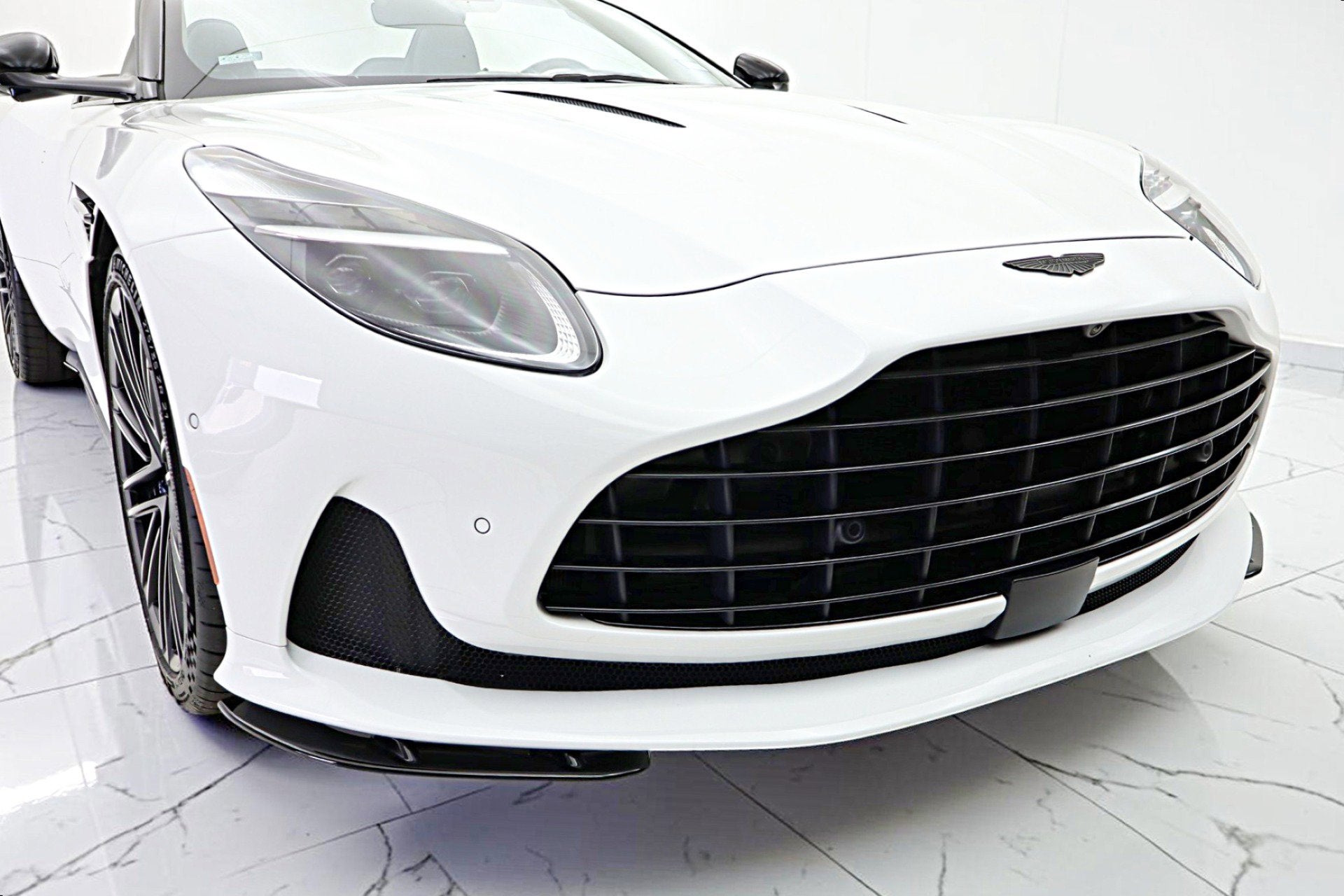 2024 Aston Martin DB12 Volante