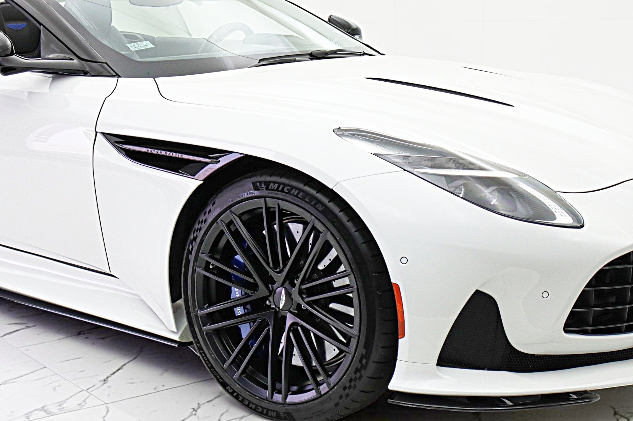 2024 Aston Martin DB12 Volante