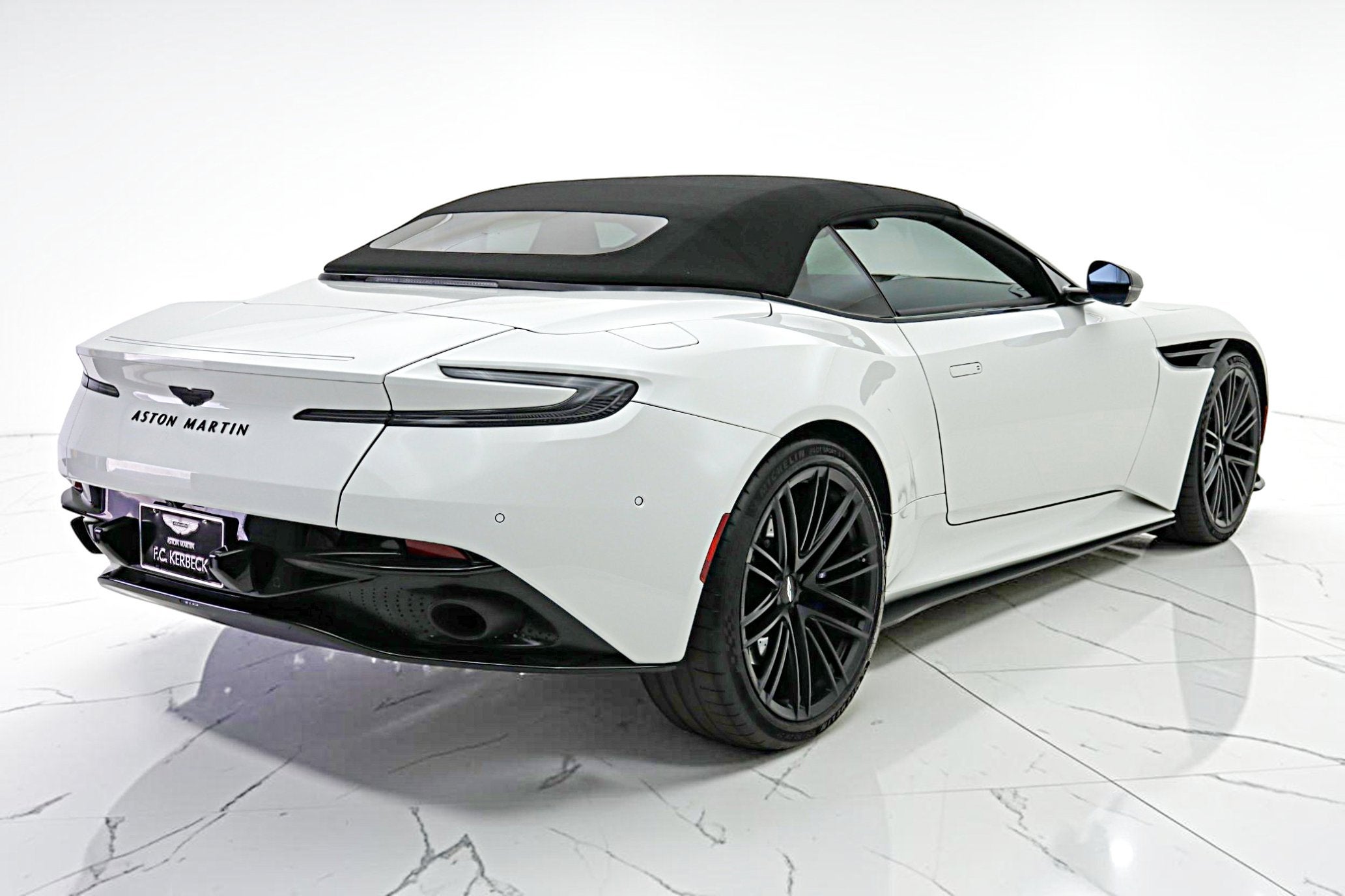 2024 Aston Martin DB12 Volante