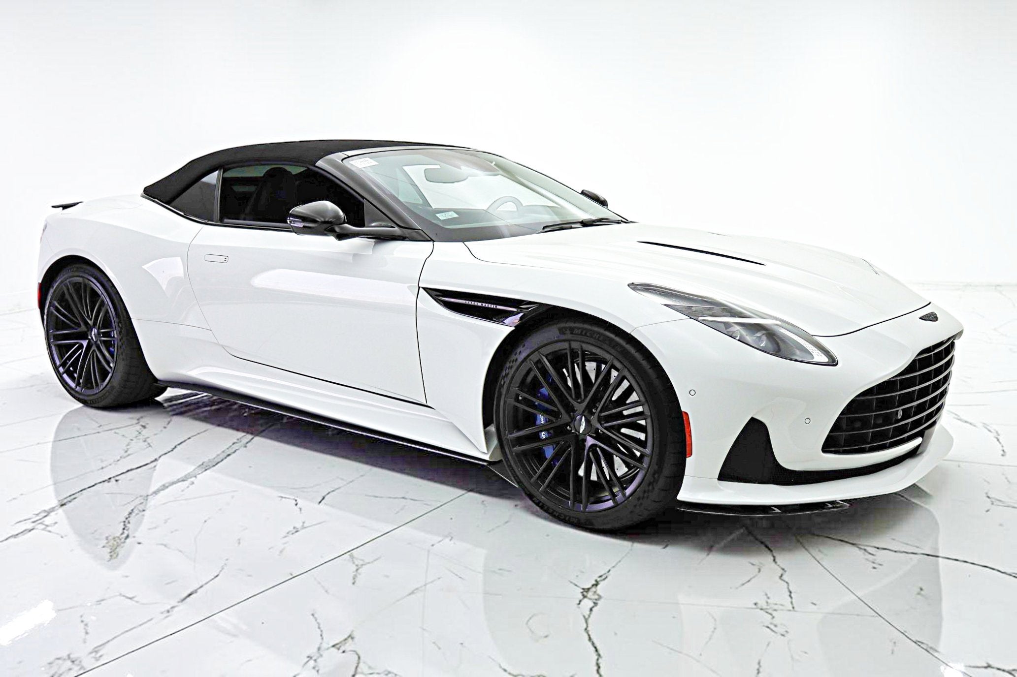 2024 Aston Martin DB12 Volante