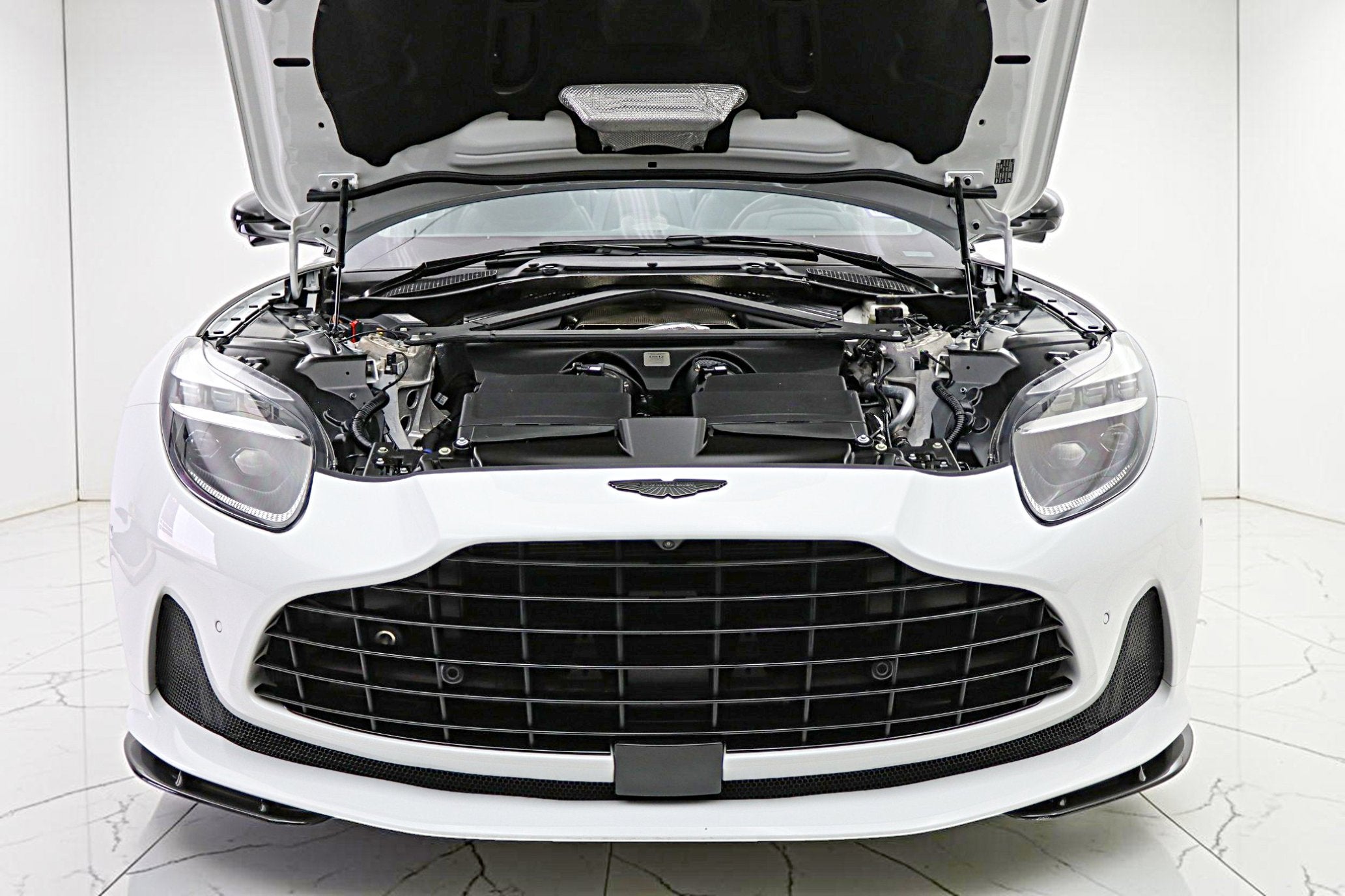 2024 Aston Martin DB12 Volante