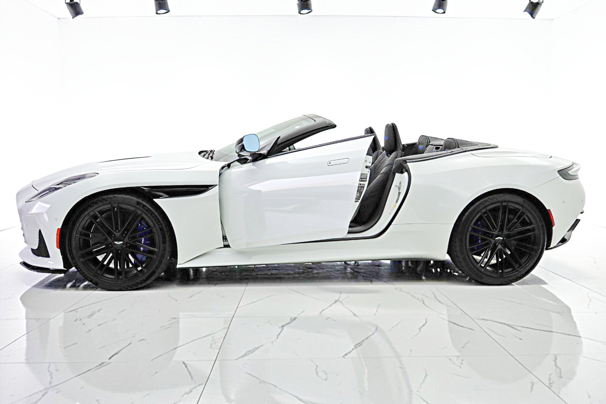 2024 Aston Martin DB12 Volante
