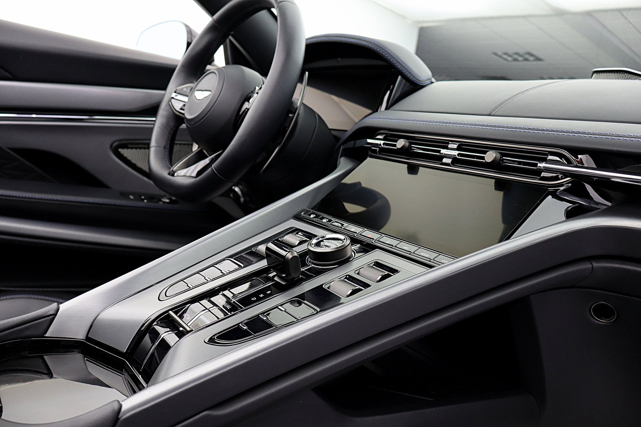 2024 Aston Martin DB12 Volante