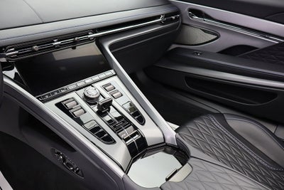 2024 Aston Martin DB12 Volante