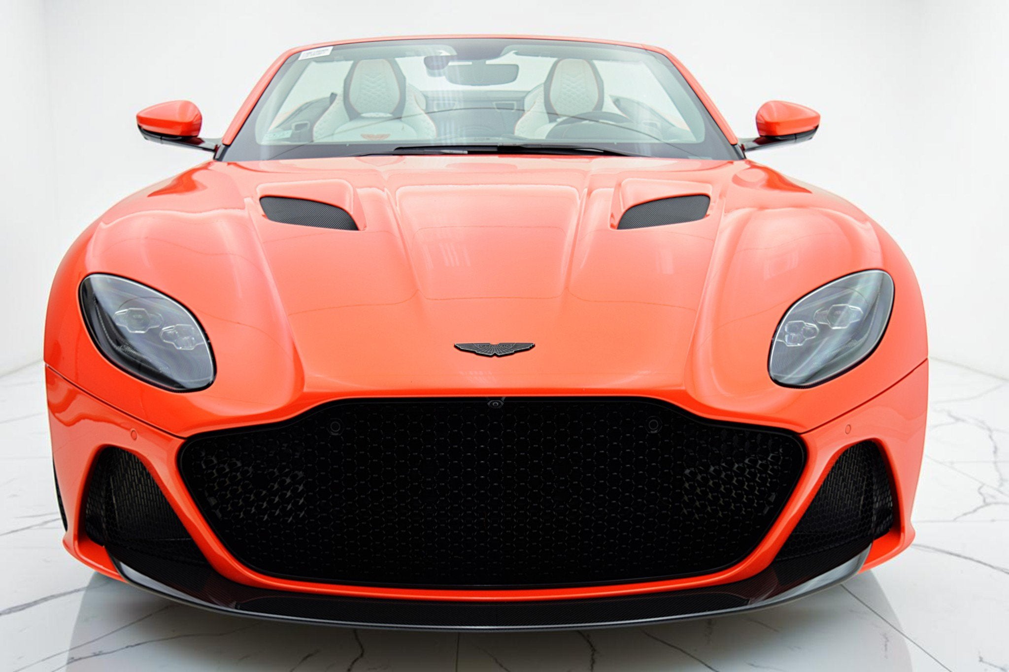 2023 Aston Martin DBS Volante