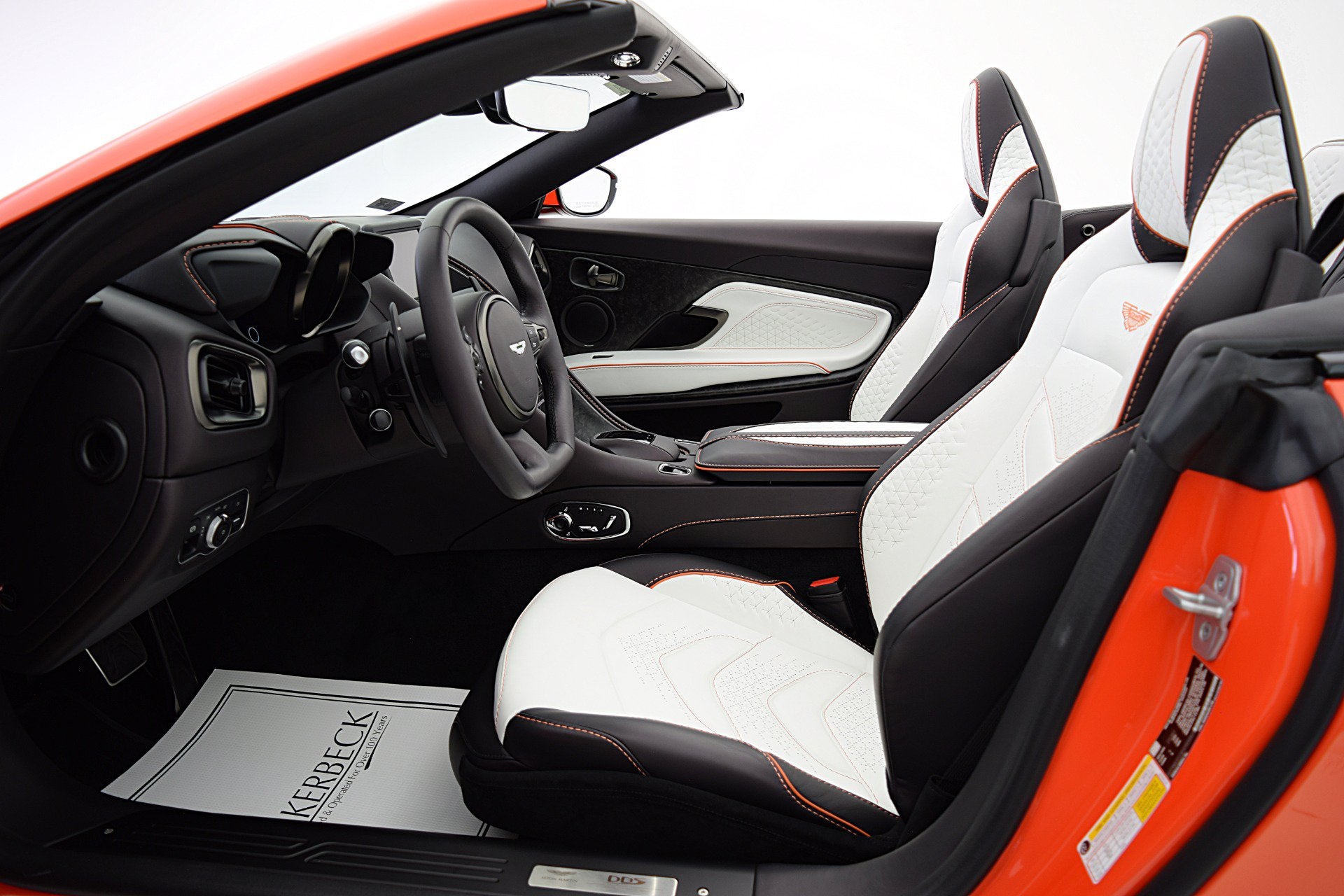 2023 Aston Martin DBS Volante