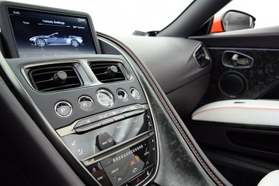 2023 Aston Martin DBS Volante